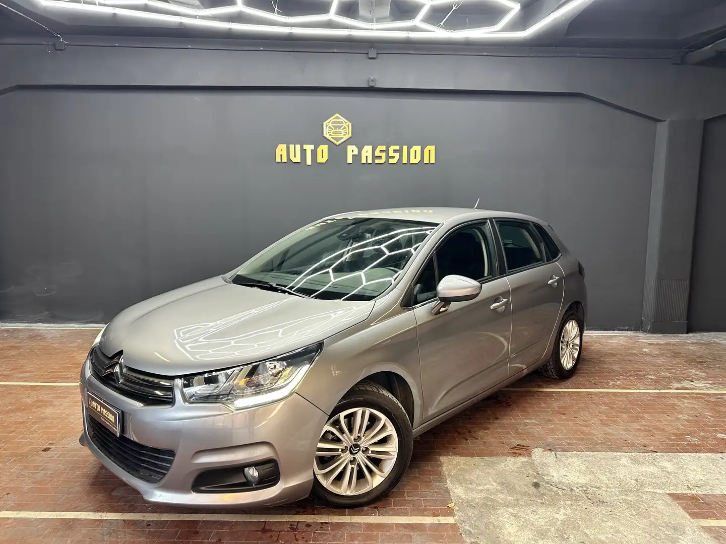 Citroen C4 C4 1.6 e-hdi EURO6 Unicoproprietario Neopatentati Argento - 1