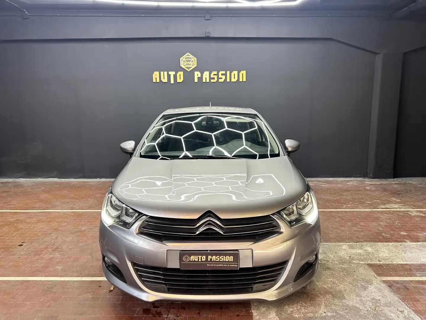 Citroen C4 C4 1.6 e-hdi EURO6 Unicoproprietario Neopatentati Argento - 2