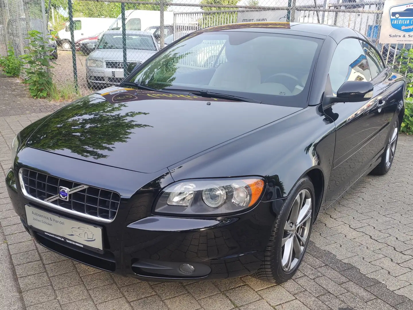 Volvo C70 2.4 Kinetic (103kW) Schwarz - 2