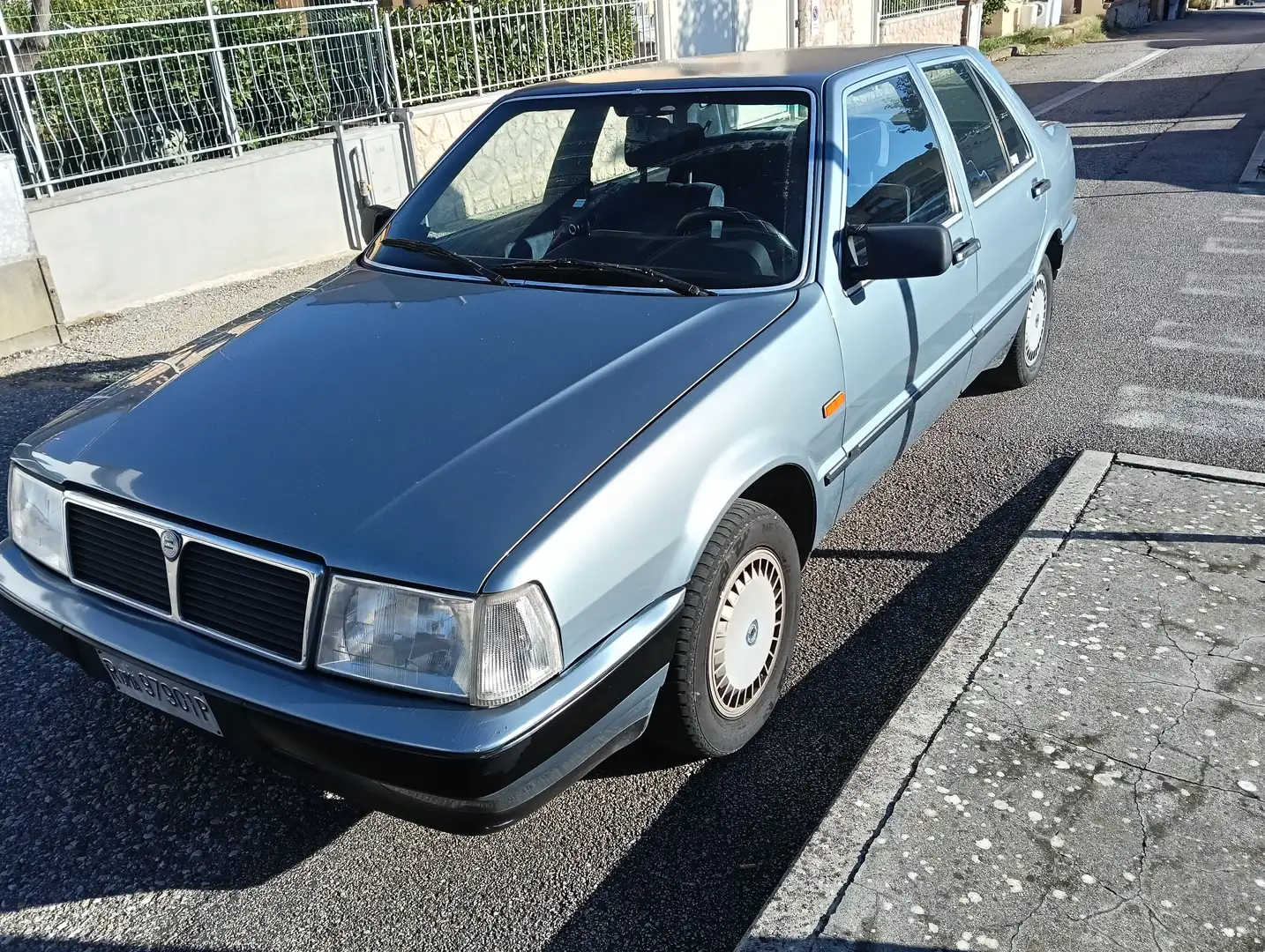 Lancia Thema Thema 2.0 ie Albastru - 1