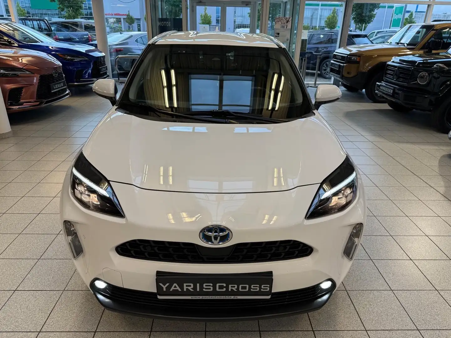 Toyota Yaris Cross YARIS CROSS 4X4-KAMERA-NAVIG.-SMART KEY-16.790- Blanc - 2
