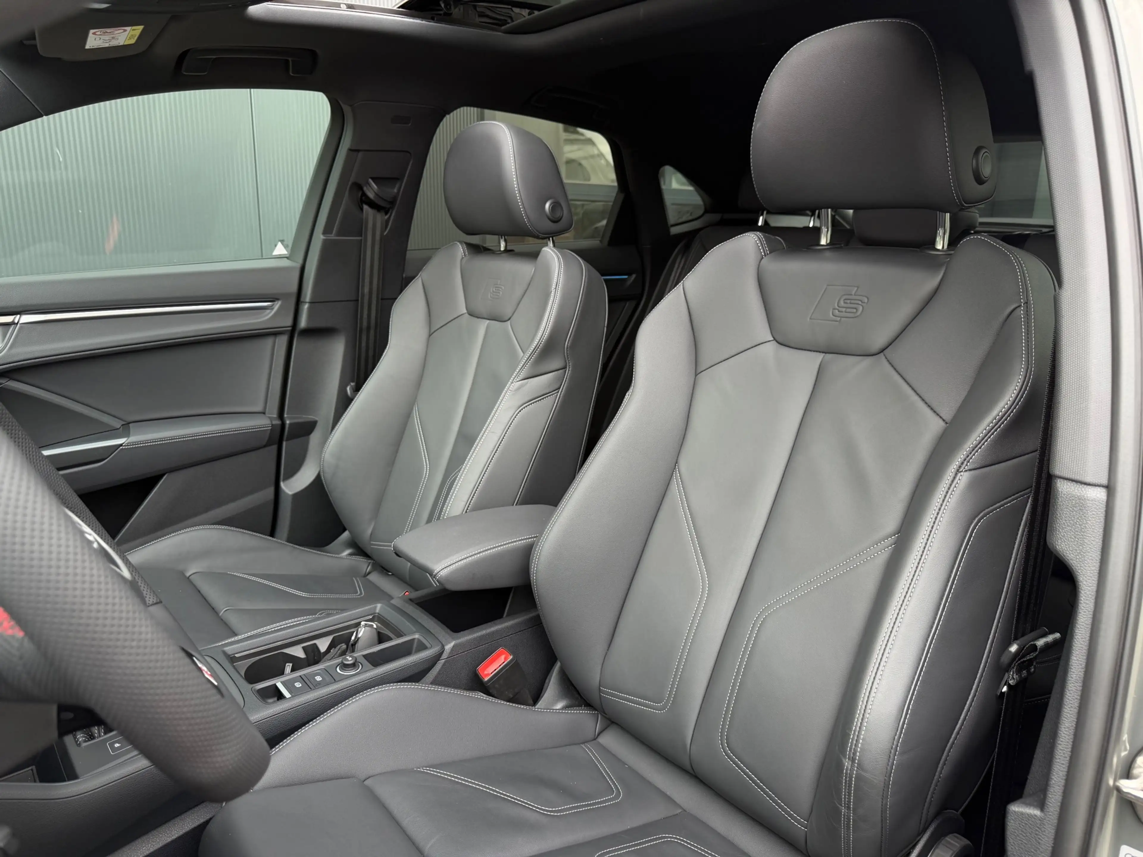 Audi Q3 SPORTBACK 35 TFSI S-Line 150 pk Blackstyle/pano/Ca — photo 8