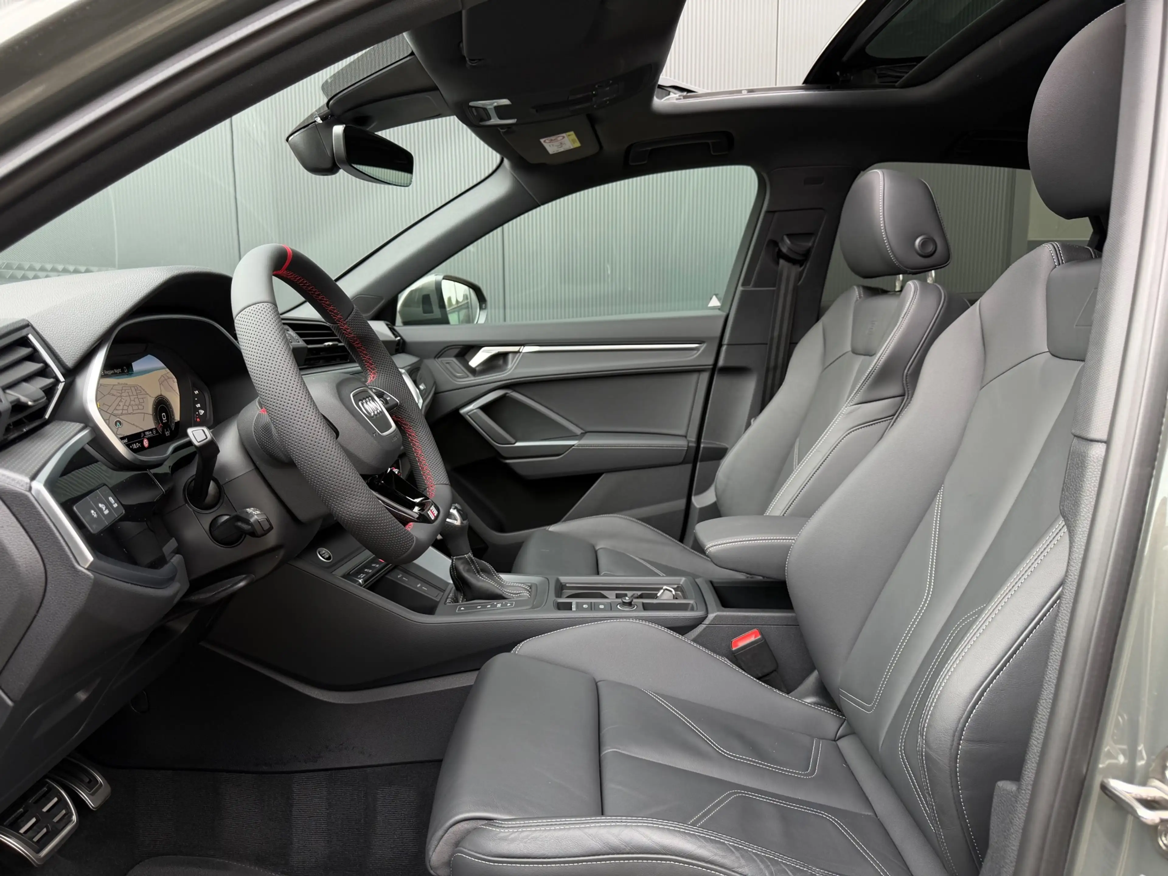 Audi Q3 SPORTBACK 35 TFSI S-Line 150 pk Blackstyle/pano/Ca — photo 7