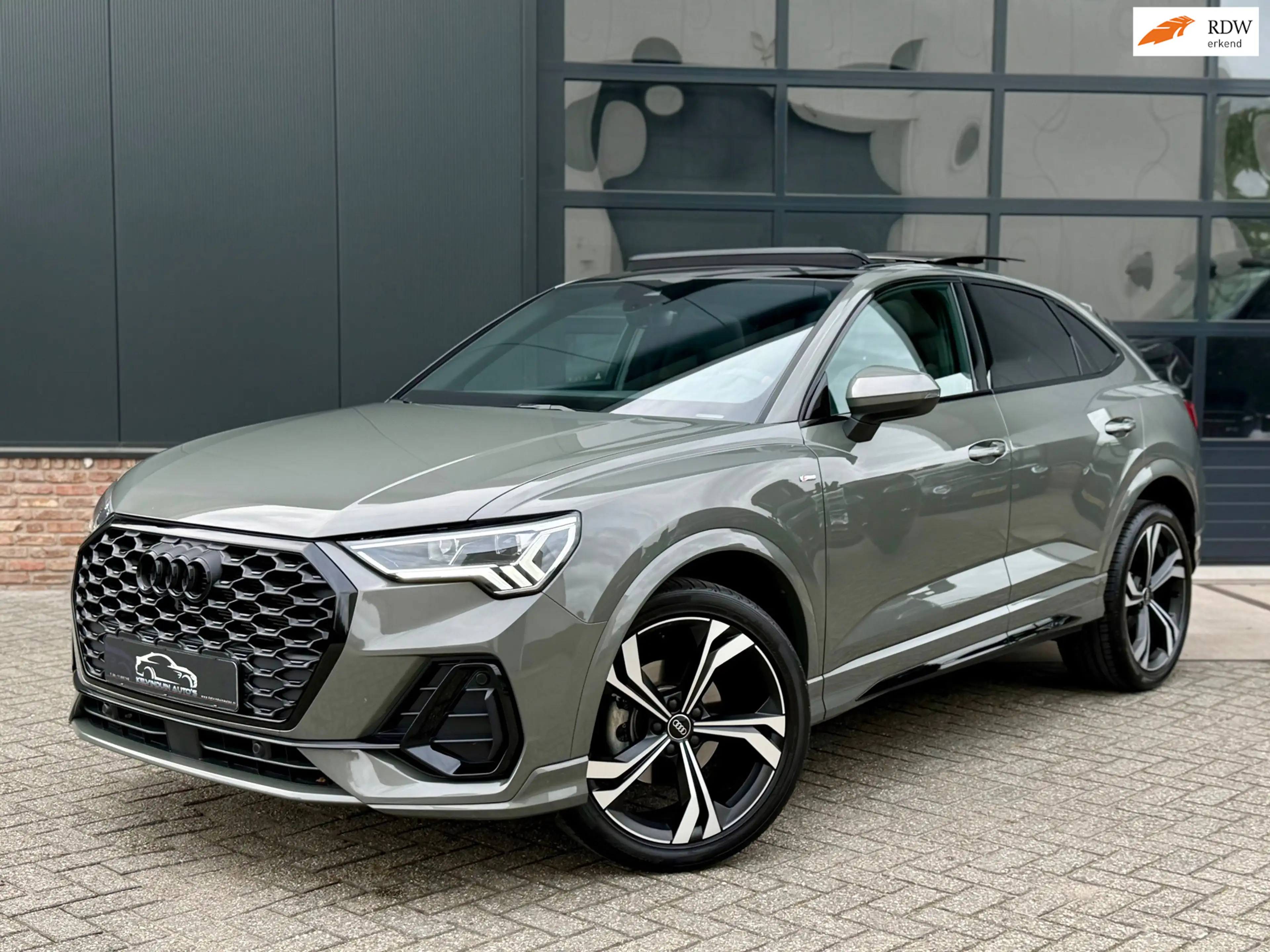 Audi Q3 SPORTBACK 35 TFSI S-Line 150 pk Blackstyle/pano/Ca