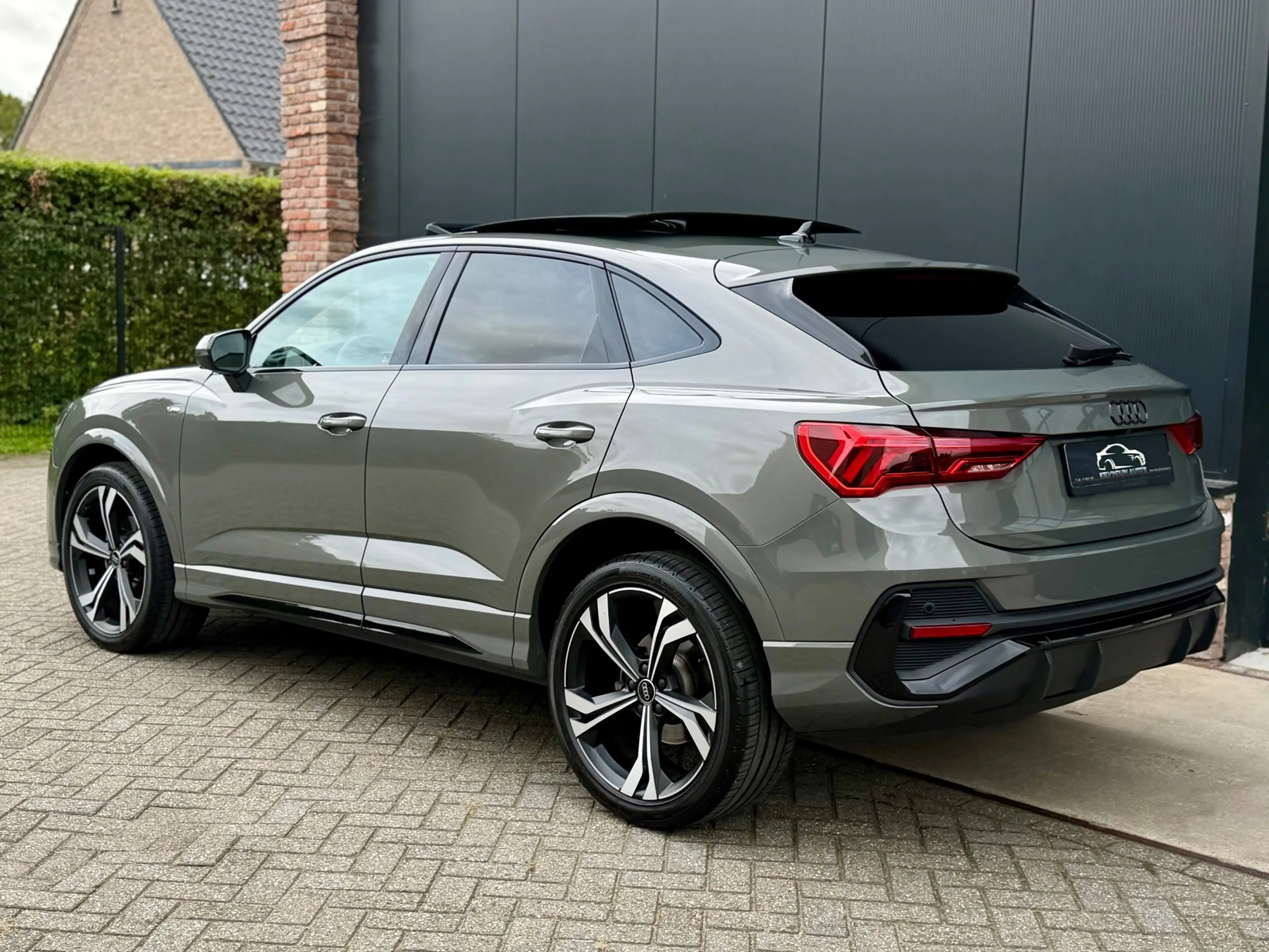 Audi Q3 SPORTBACK 35 TFSI S-Line 150 pk Blackstyle/pano/Ca — photo 4