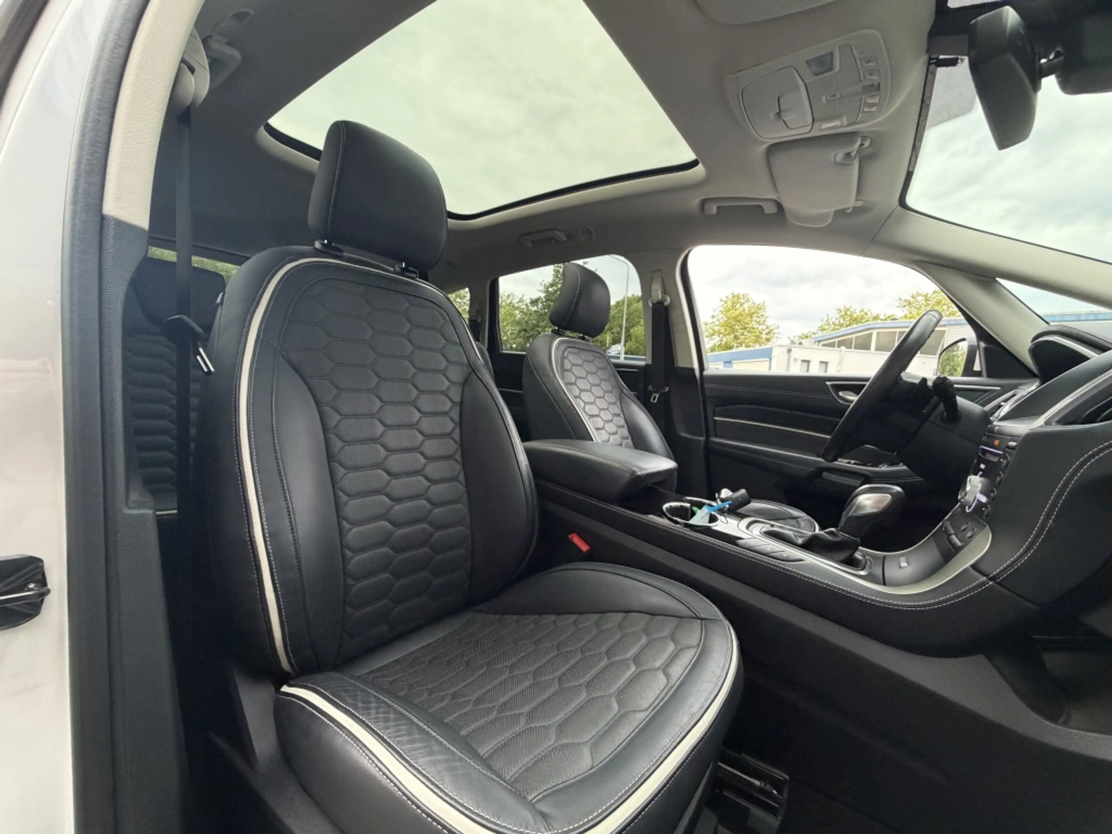 Ford S-Max 2.0 Vignale Full options. “NAP” orgineel NL 1e eig — photo 25