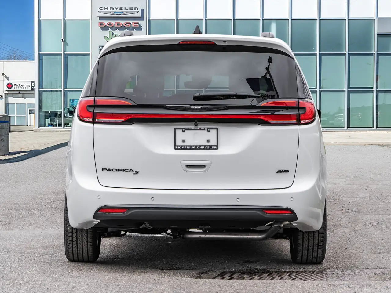 Chrysler Pacifica снимка Chrysler Pacifica