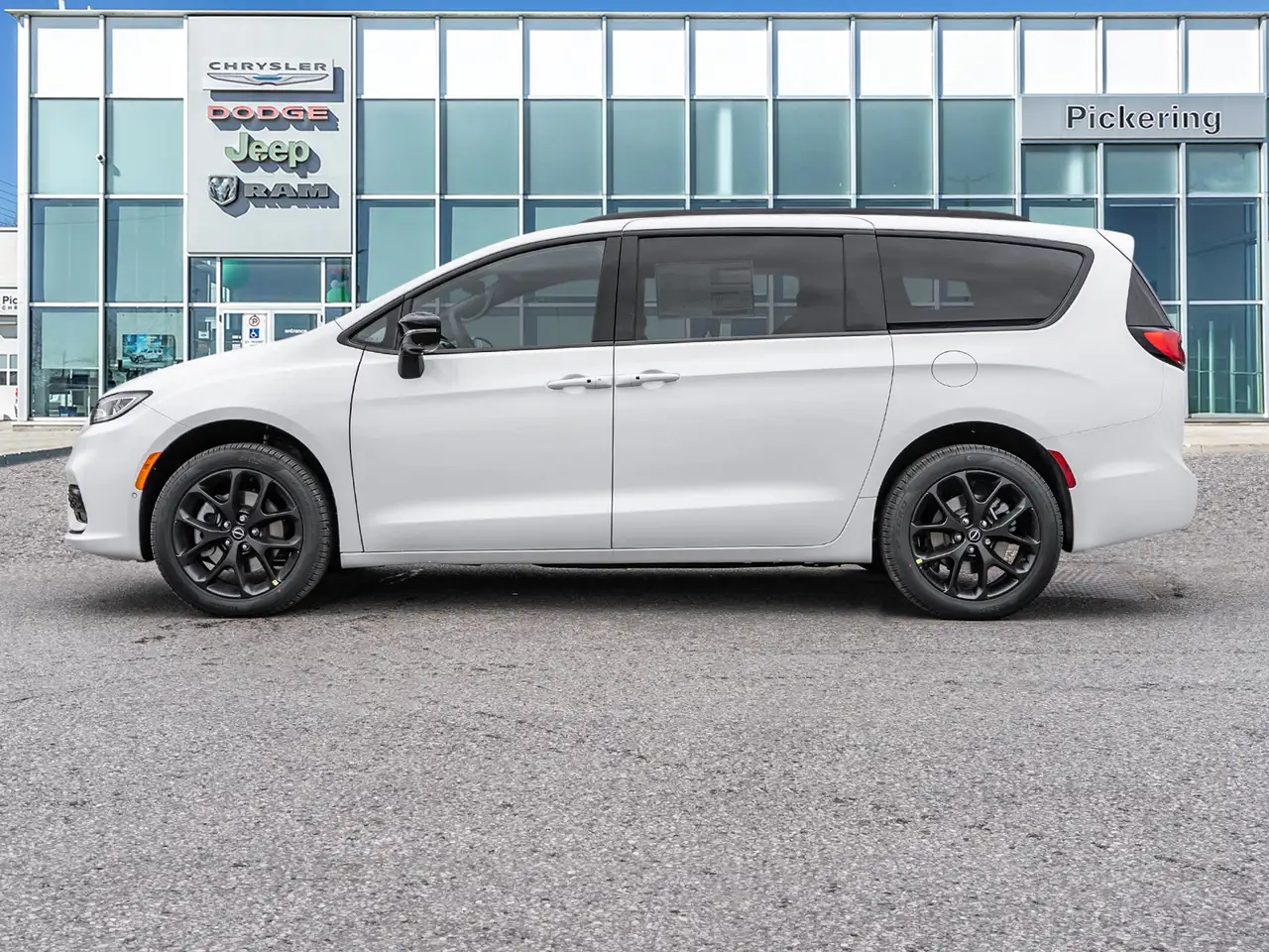 Chrysler Pacifica снимка Chrysler Pacifica