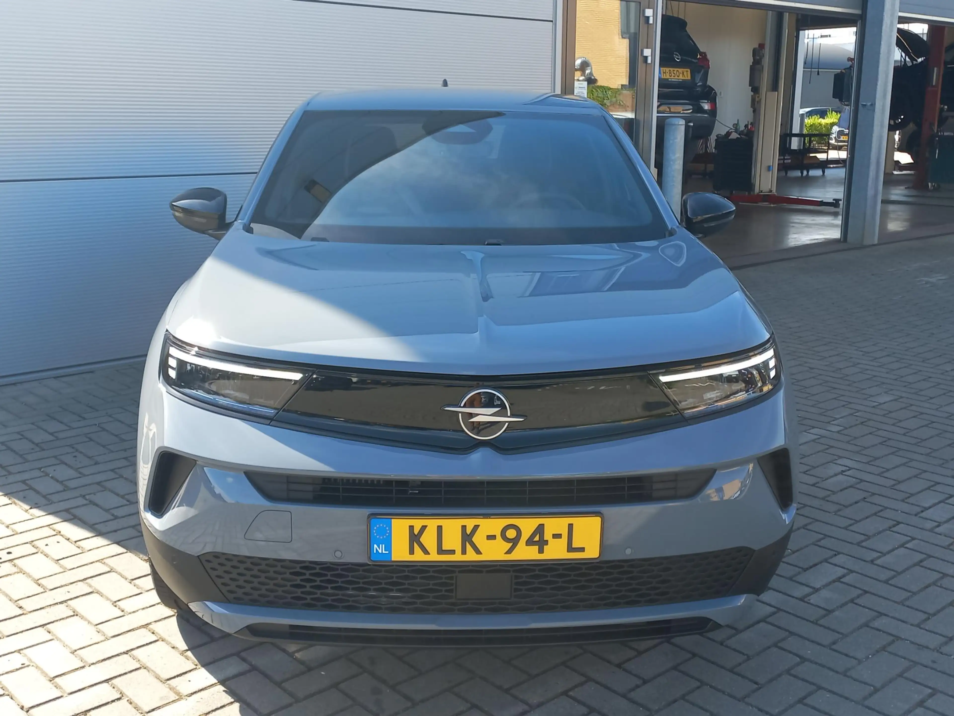 Opel Mokka 1.2T 136pk Business Edition | Climate control | Na — photo 2