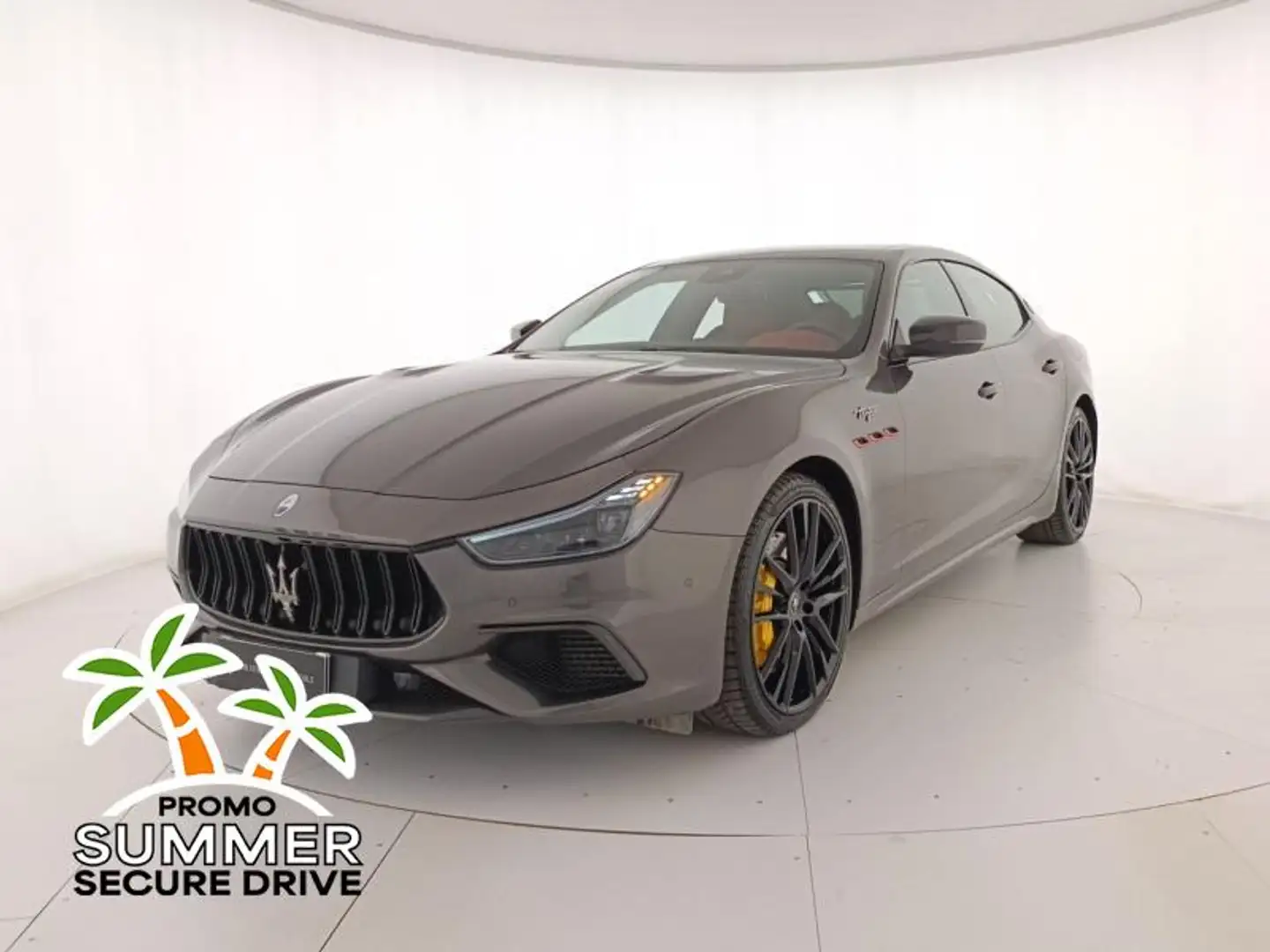 Maserati Ghibli 3.8 V8 Trofeo 580cv rwd auto Grijs - 1