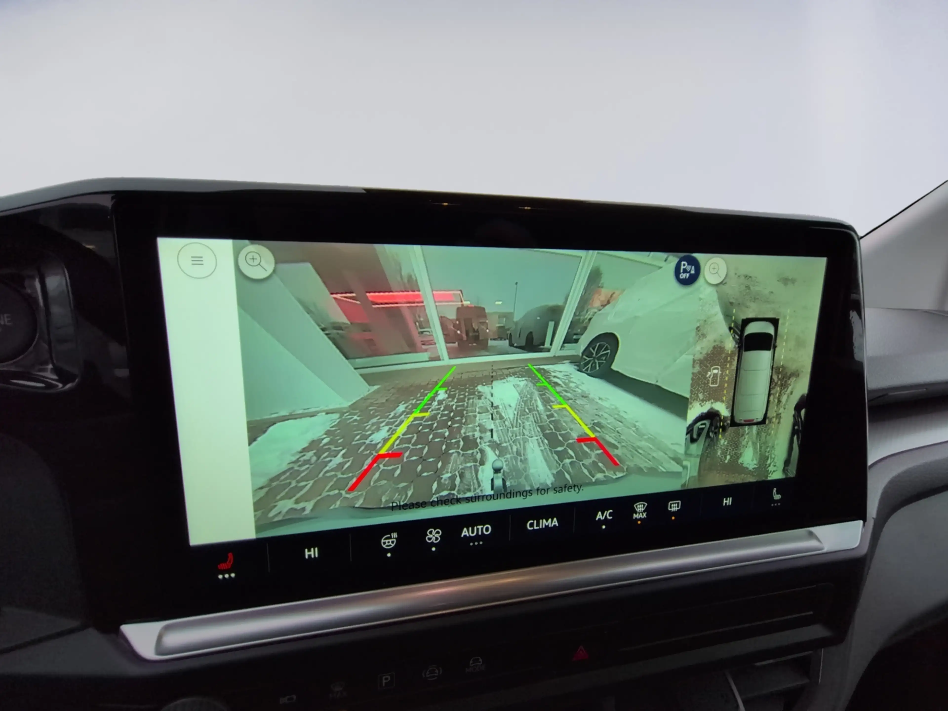 Volkswagen T7 Caravelle Style 2.0 TDI 4MOTION LED NAVI ALU — photo 13