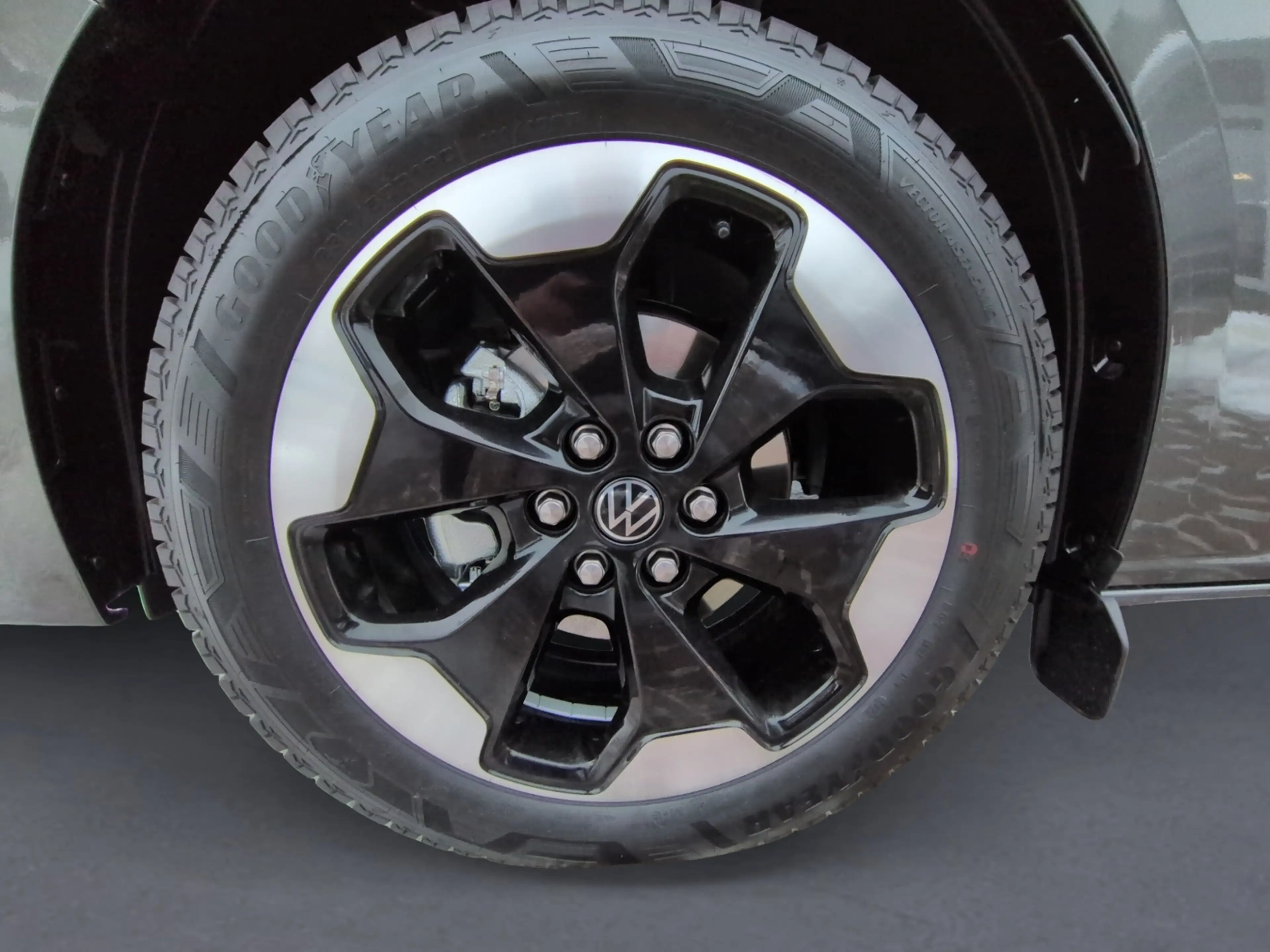 Volkswagen T7 Caravelle Style 2.0 TDI 4MOTION LED NAVI ALU — photo 9