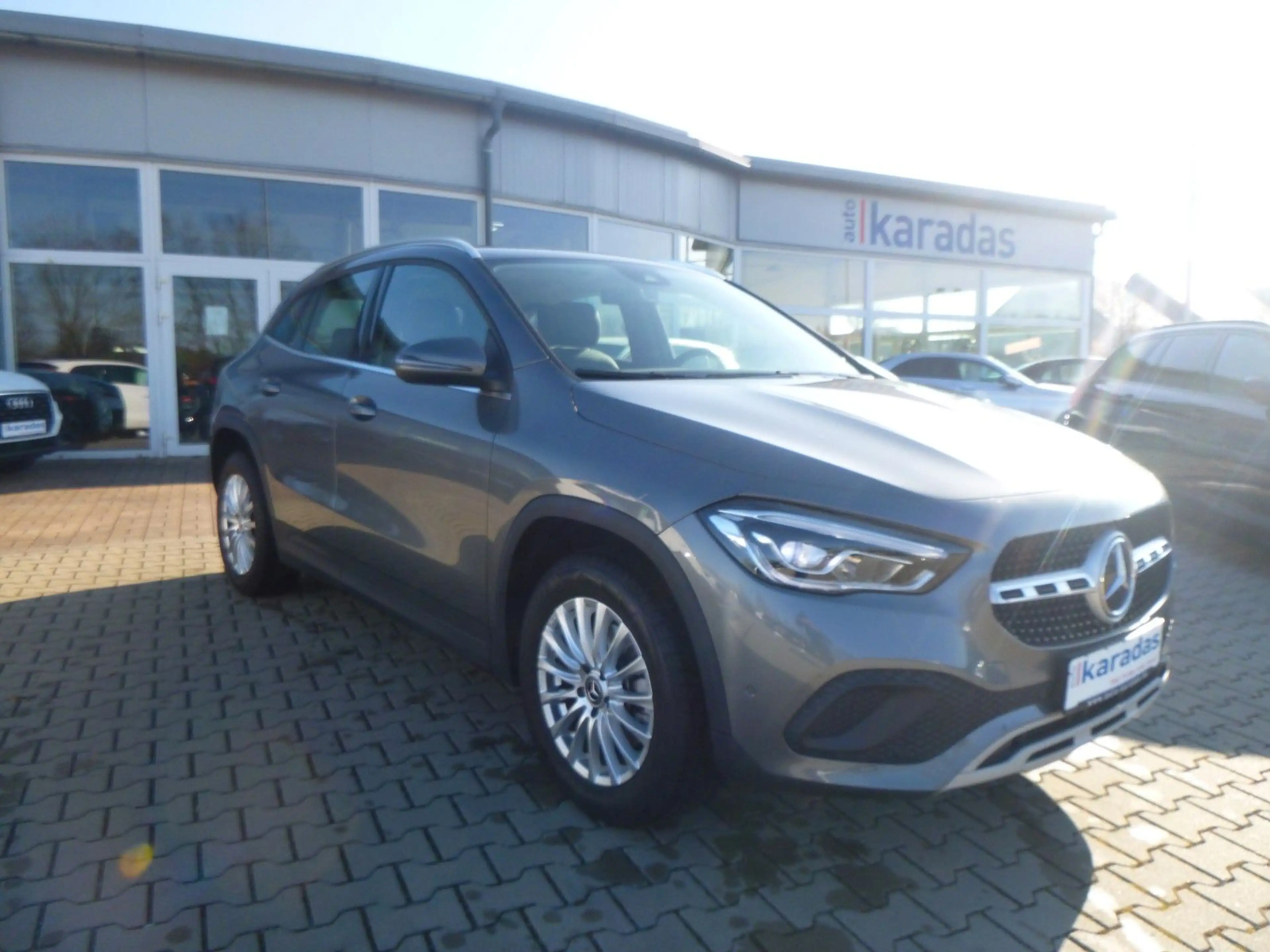 Mercedes-Benz GLA 200 AUT/LED/NAV/SHZ/Teilleder — photo 5