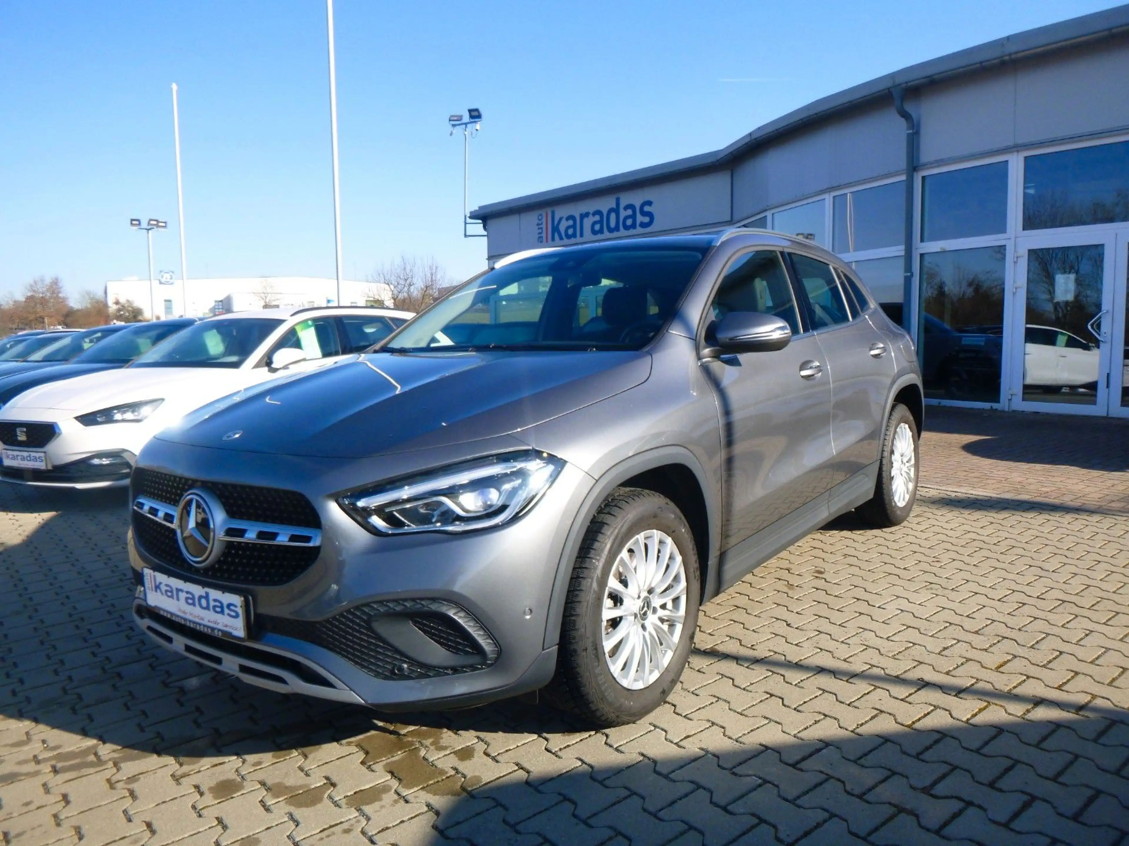 Mercedes-Benz GLA 200 AUT/LED/NAV/SHZ/Teilleder