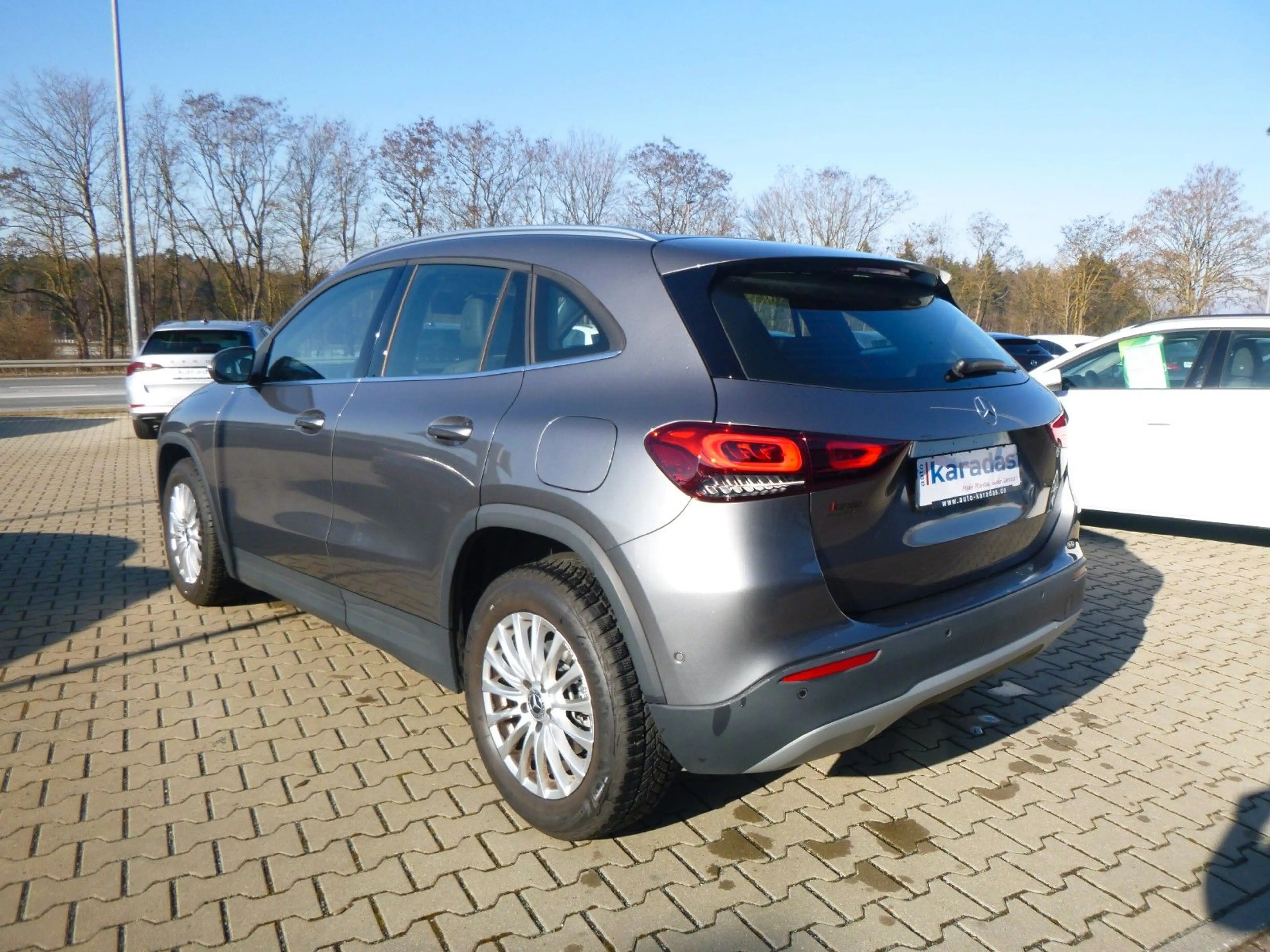 Mercedes-Benz GLA 200 AUT/LED/NAV/SHZ/Teilleder — photo 4