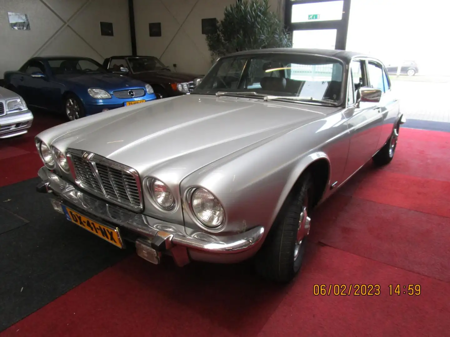 Jaguar XJ 6 4.2 series 2 longwiel Grau - 1