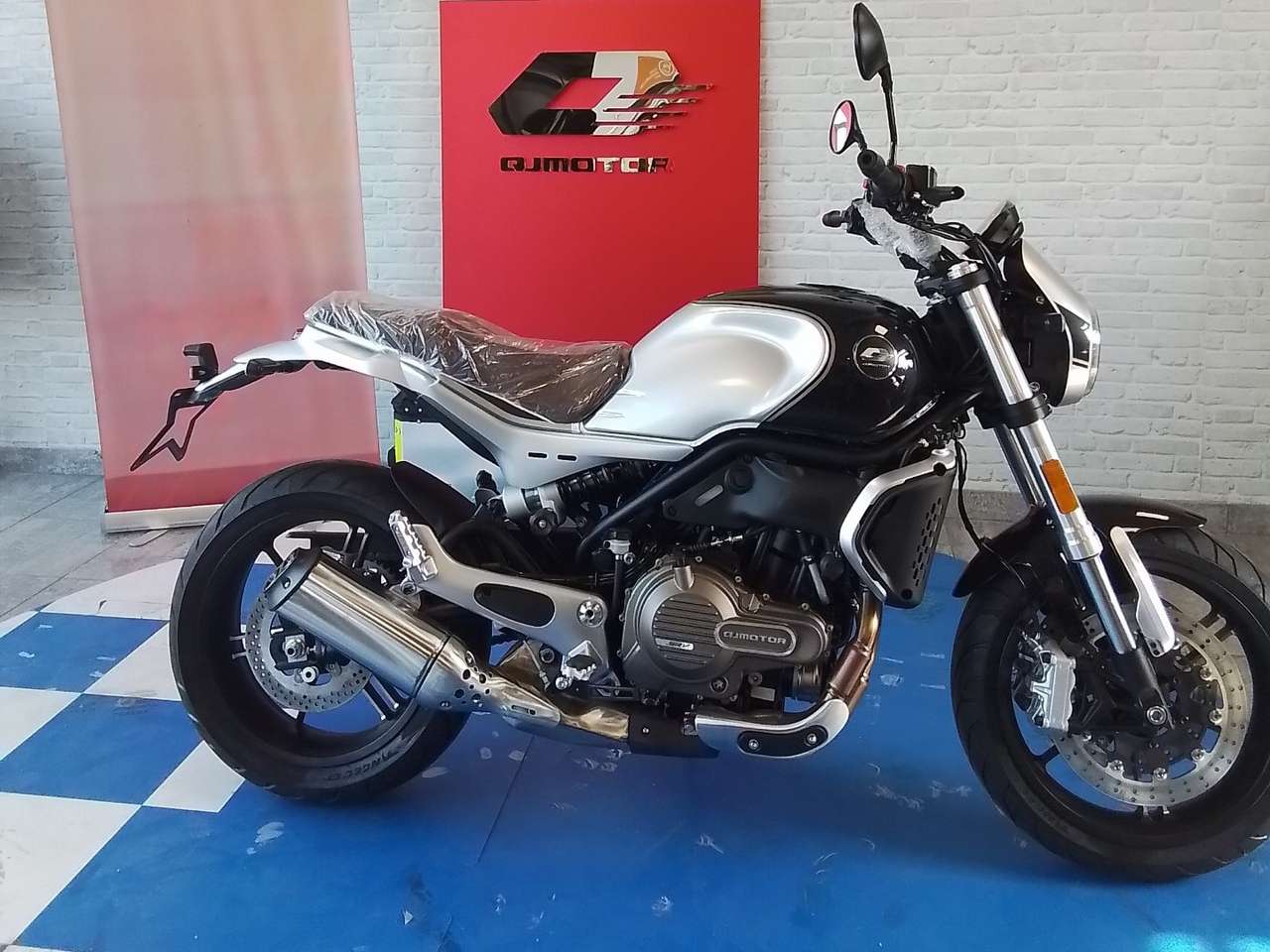 QJ Motor SRV 550