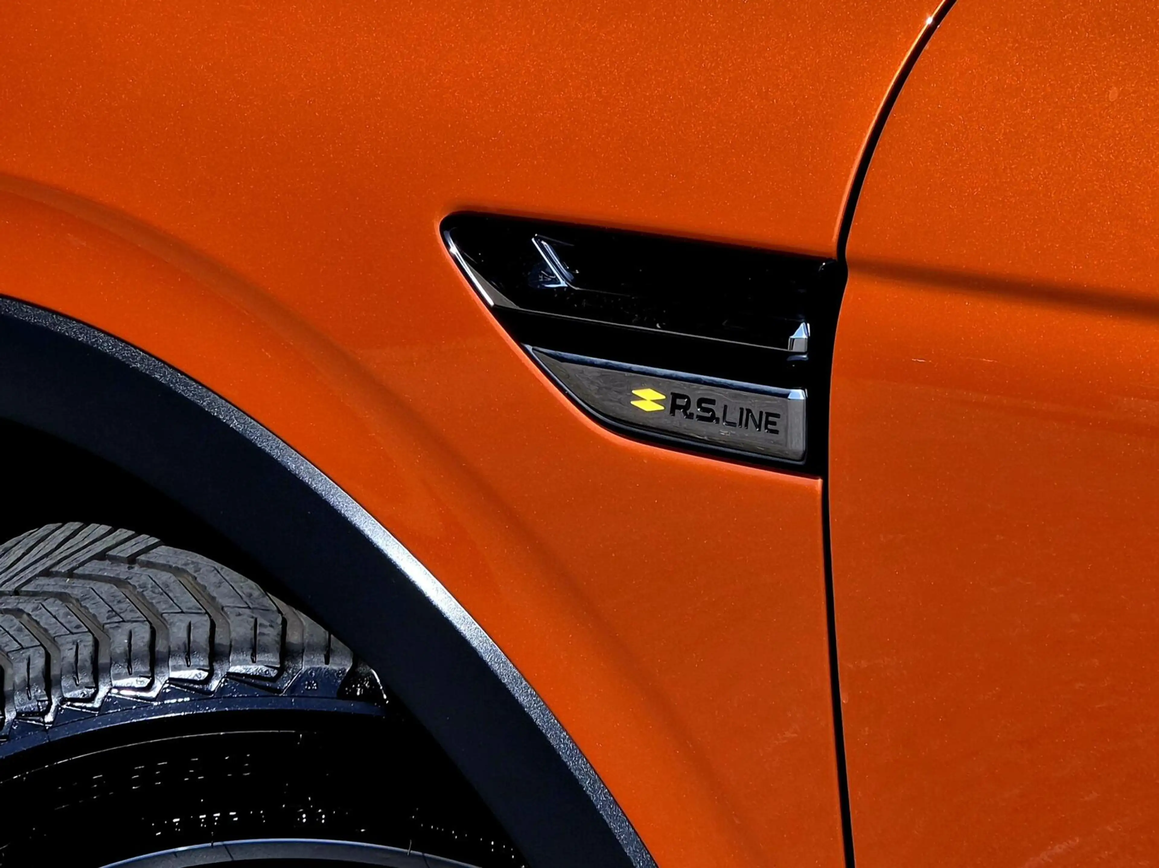 Renault Arkana 1.6 E-Tech Hybrid 145 R.S. Line — photo 37