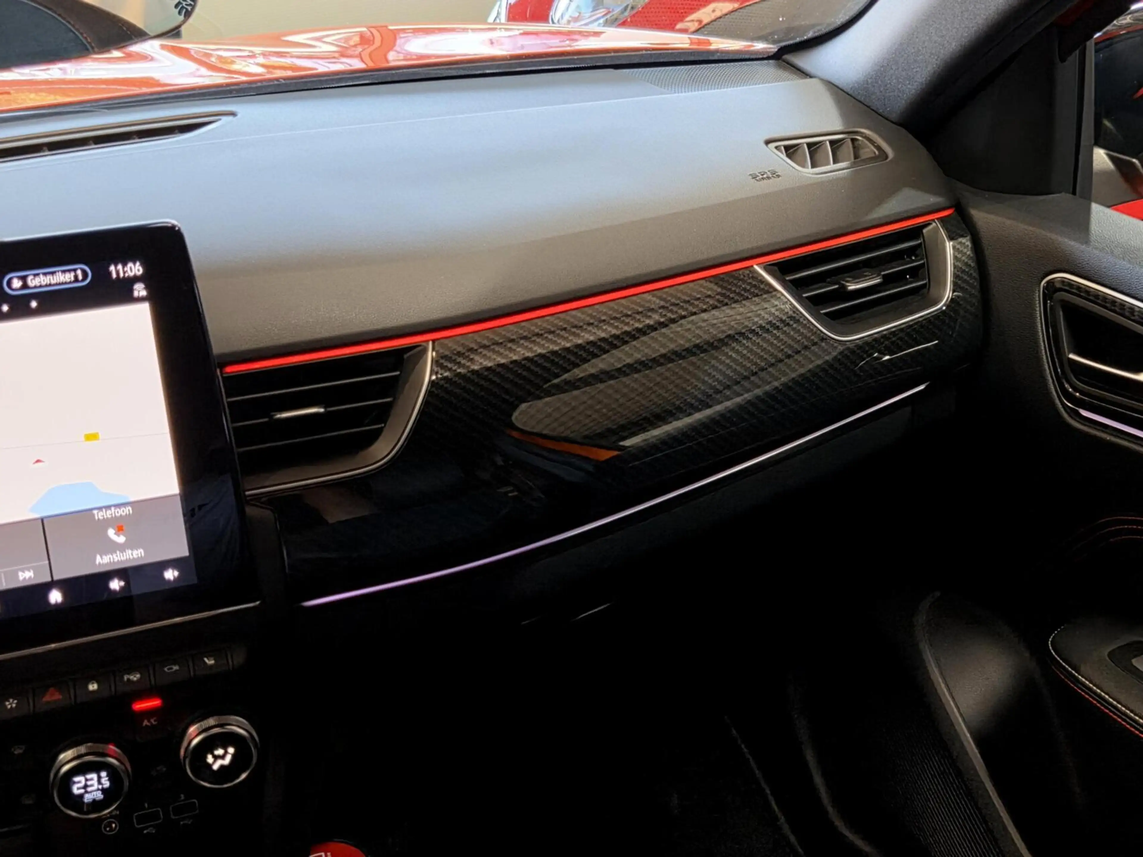 Renault Arkana 1.6 E-Tech Hybrid 145 R.S. Line — photo 32