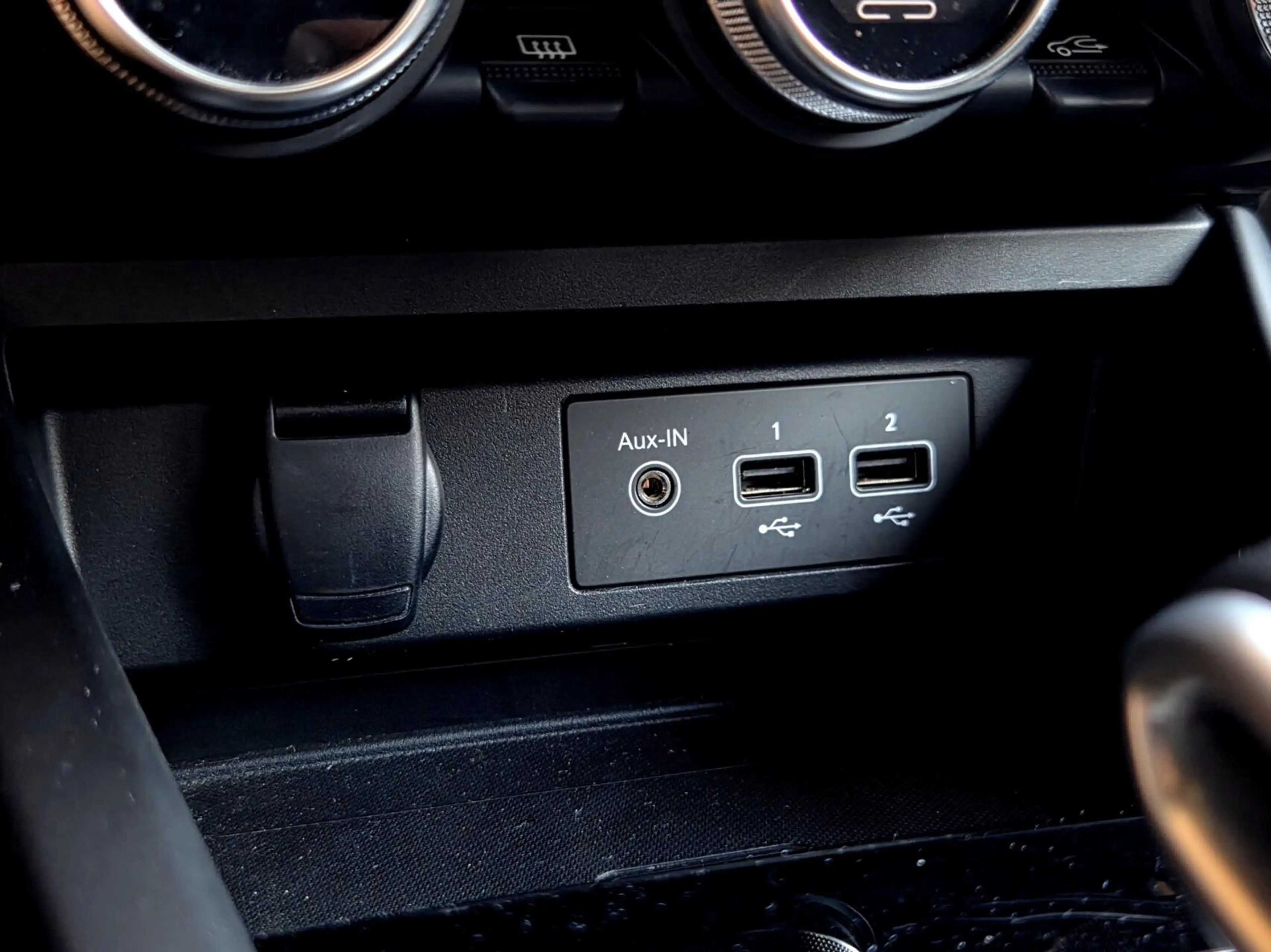 Renault Arkana 1.6 E-Tech Hybrid 145 R.S. Line — photo 15