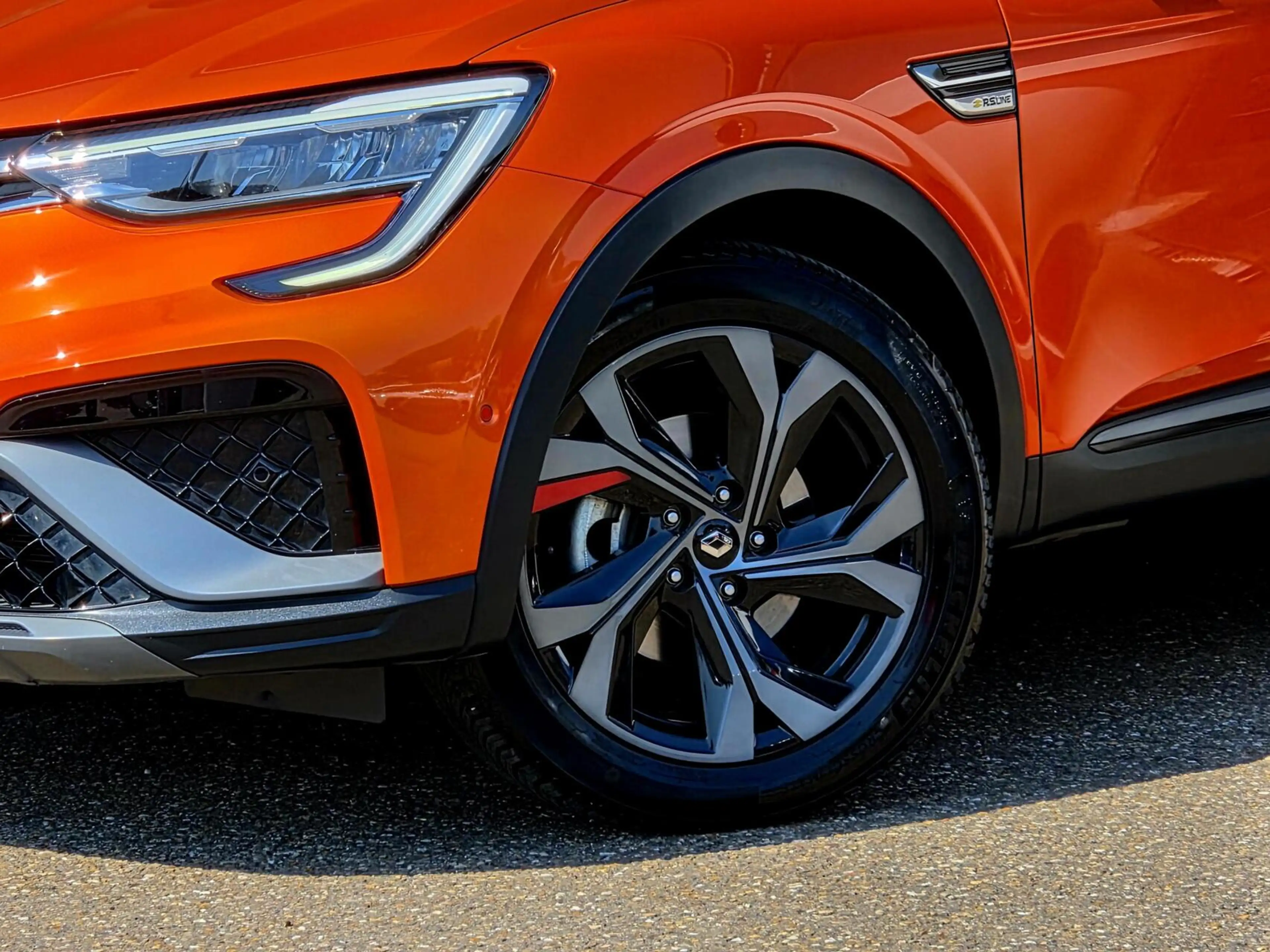 Renault Arkana 1.6 E-Tech Hybrid 145 R.S. Line — photo 9