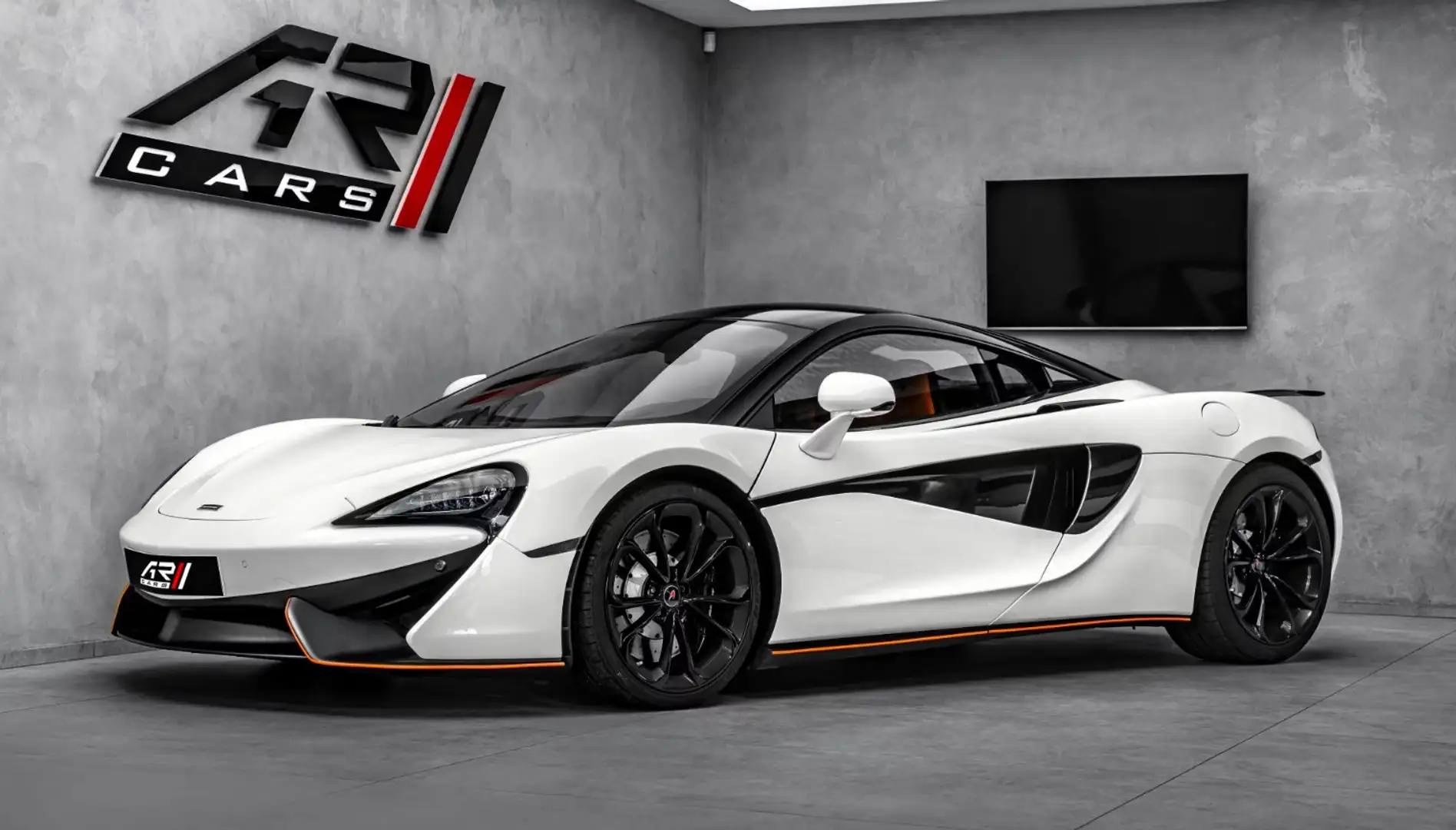 McLaren 540C 3.8 V8 Biturbo 540 ch - Carbone Blanco - 1