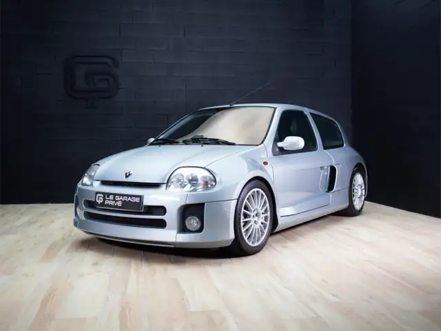 Renault Clio 3.0 V6 230CH RS 3P ORIGINE FRANCE / FACTURE ACHAT / HISTO COMPLET