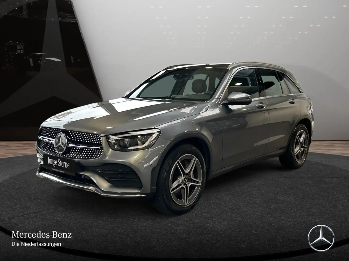 Mercedes-Benz GLC 220 d 4M AMG+PANO+AHK+MULTIBEAM+FAHRASS+KAMERA Grau - 2