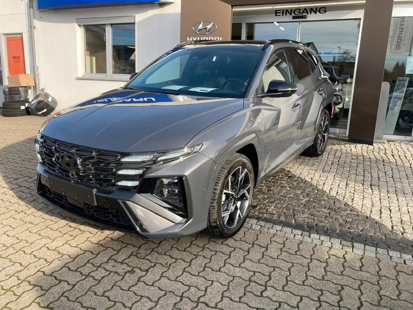 Hyundai TUCSON 1.6 T-GDI DCT 4WD N-LineX +Assistenz+Pano Grijs - 2