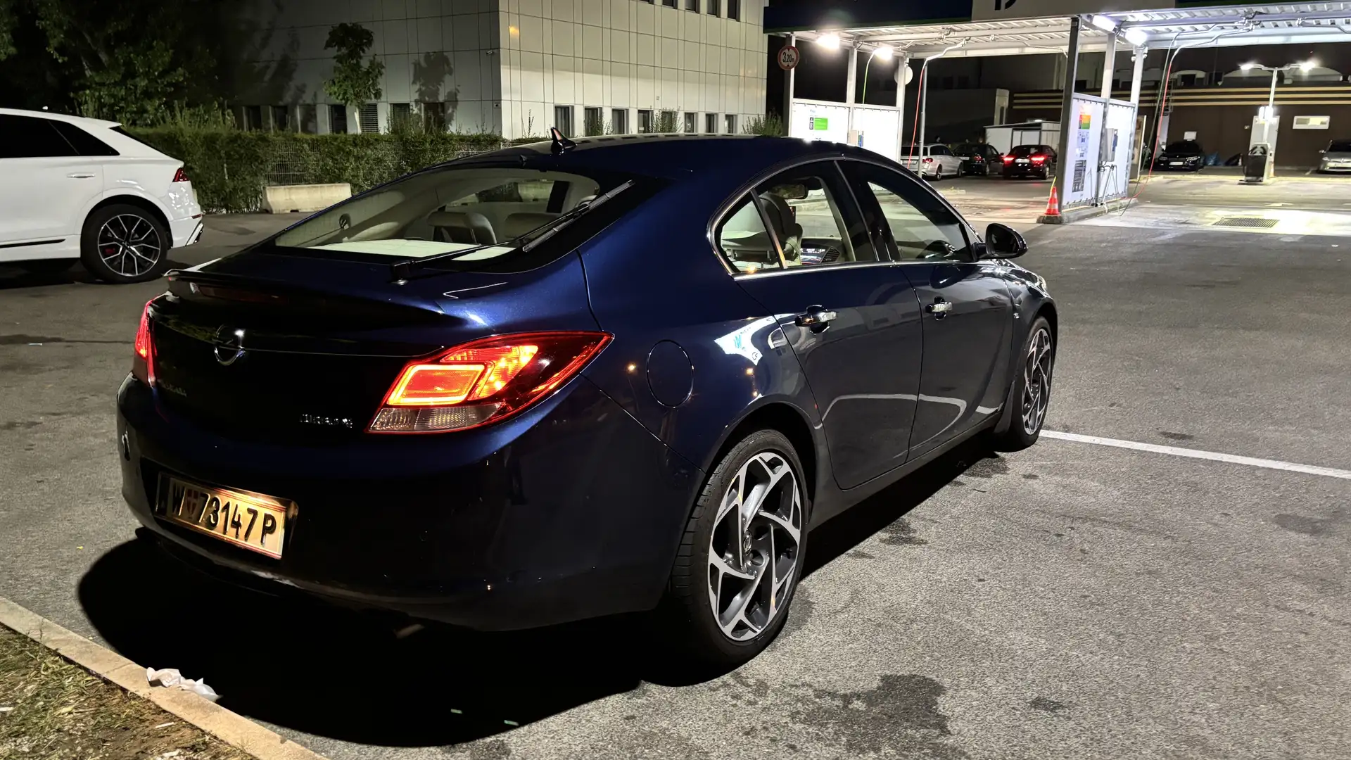 Opel Insignia 2,0 Turbo Sport Ecotec Allrad Aut. - 2