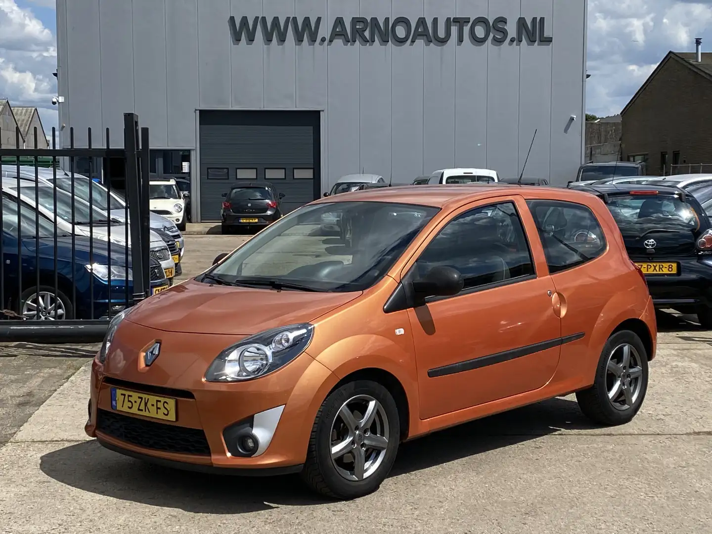 Renault Twingo 1.2 Dynamique, 164.866 KM NAP, STUURBEKRACHTIGING, Orange - 1