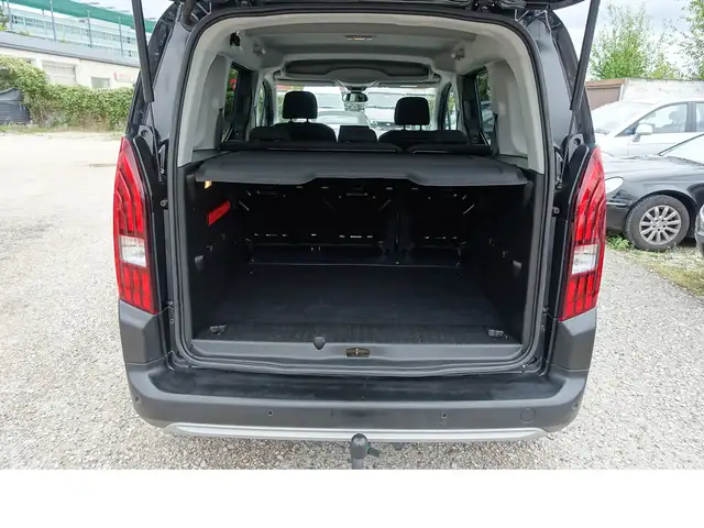 Peugeot Rifter view 6