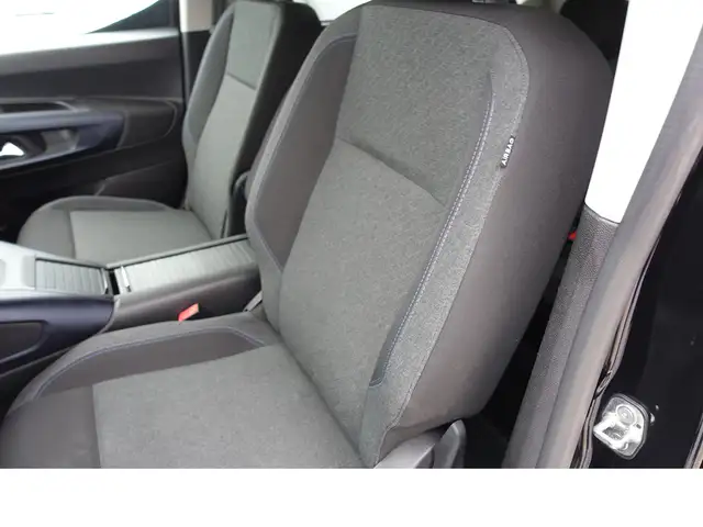 Peugeot Rifter view 8
