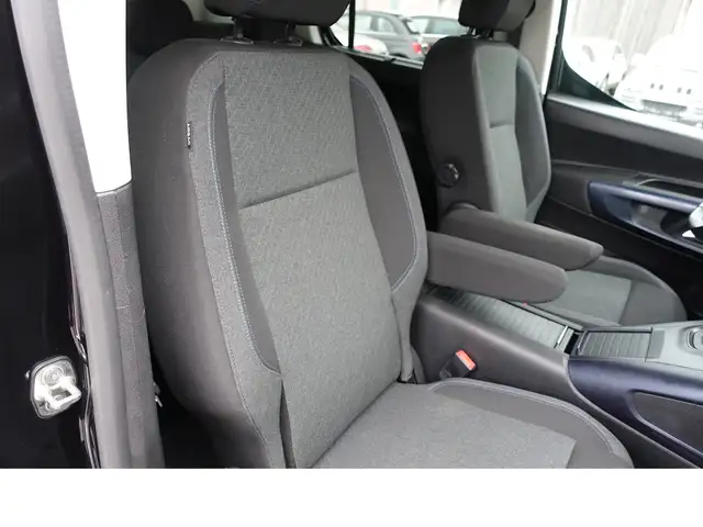 Peugeot Rifter view 11