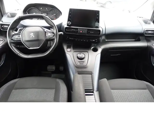 Peugeot Rifter view 12