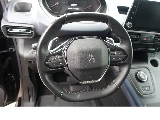 Peugeot Rifter view 13
