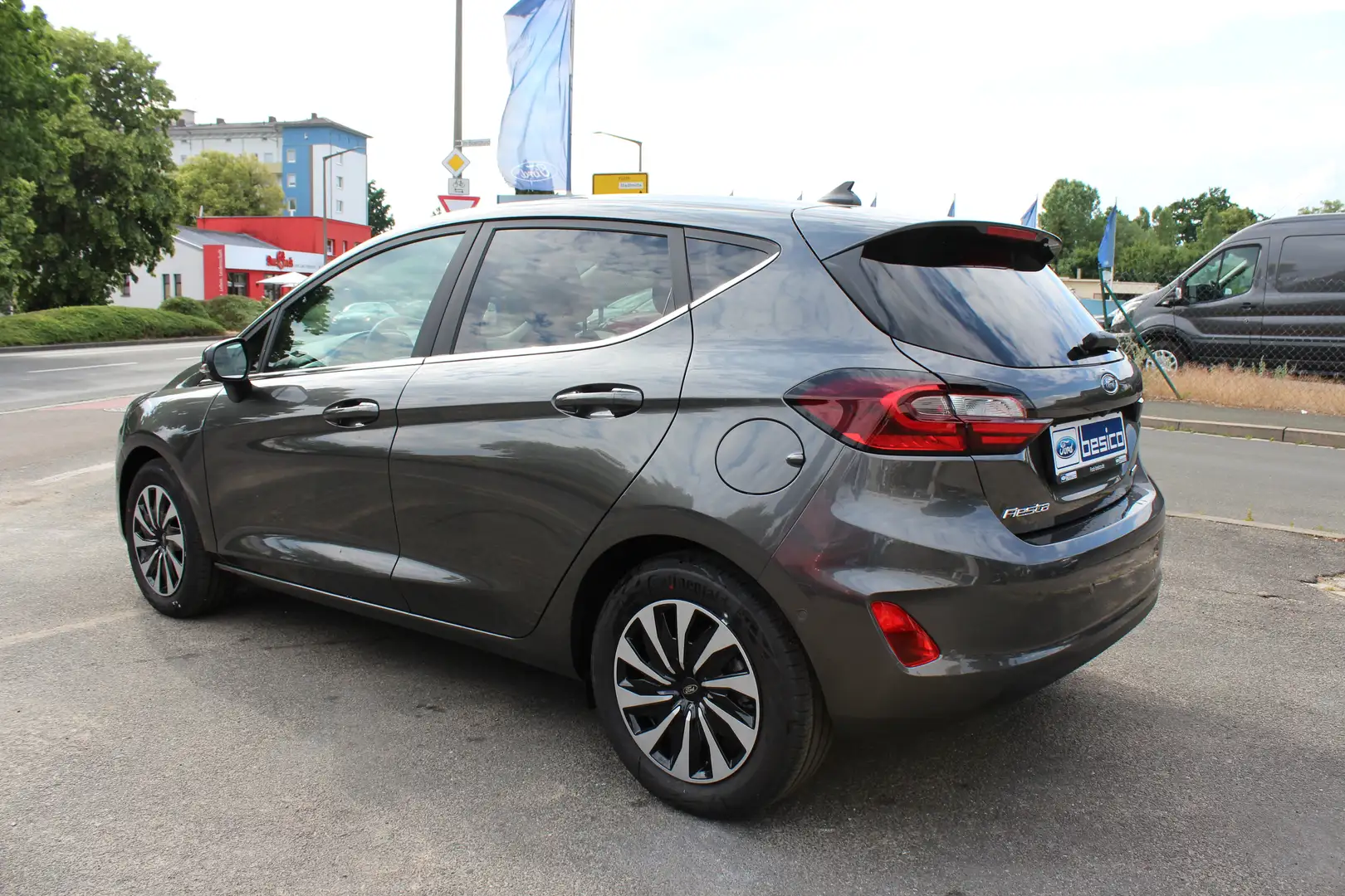 Ford Fiesta Titanium X 1,0EcoBoost*Automatik*Kamera*Navi*PDC* Grau - 2