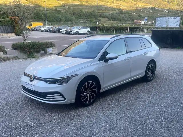Volkswagen Golf Variant 2.0 tdi Life 115cv dsg