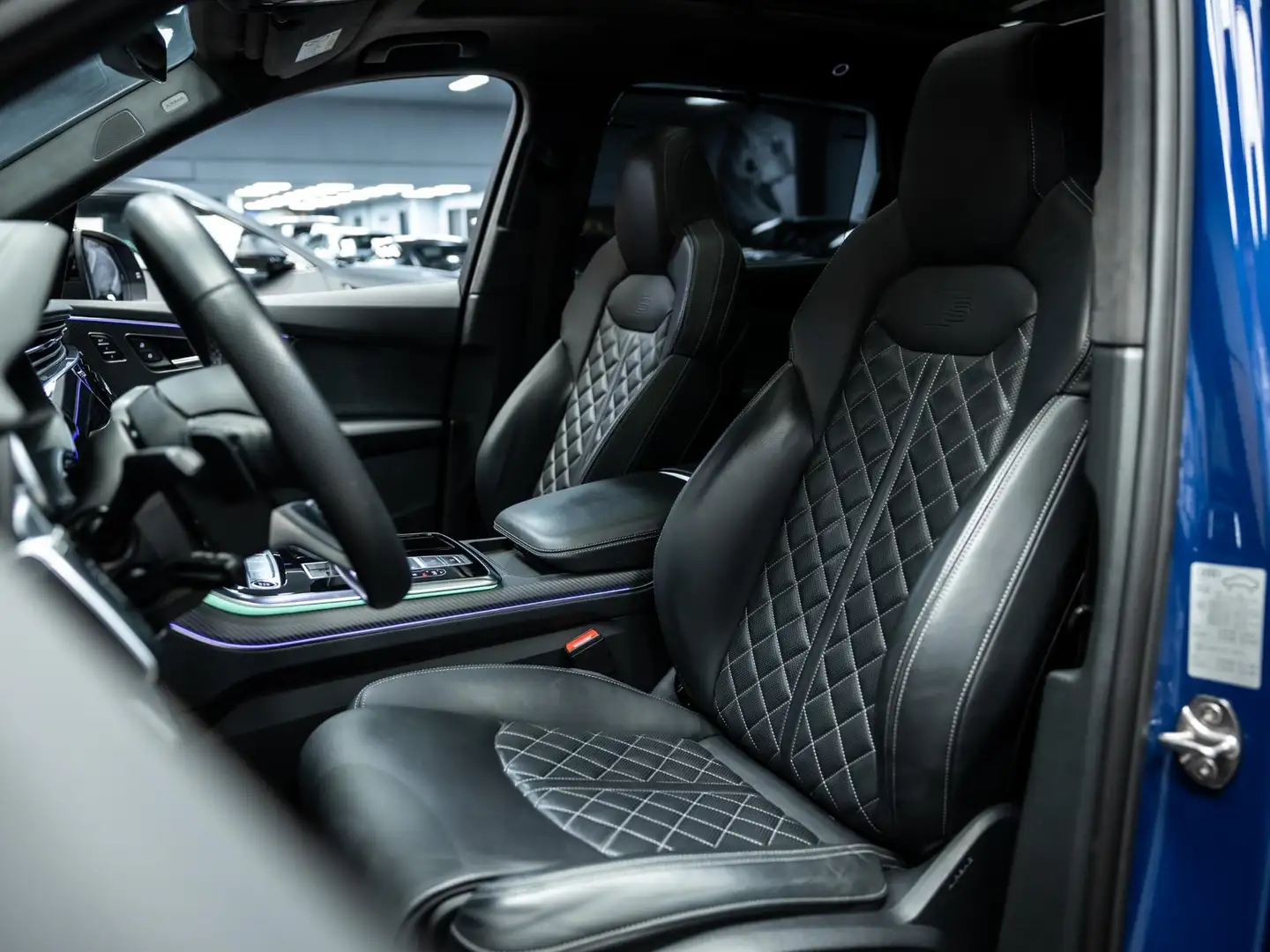 Audi Q7 60 TFSI e quattro Pro Line S Competition | Stoelma Blau - 2