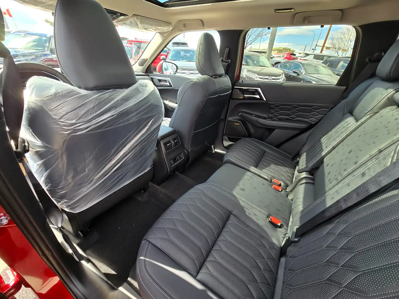 Mitsubishi Outlander снимка Mitsubishi Outlander