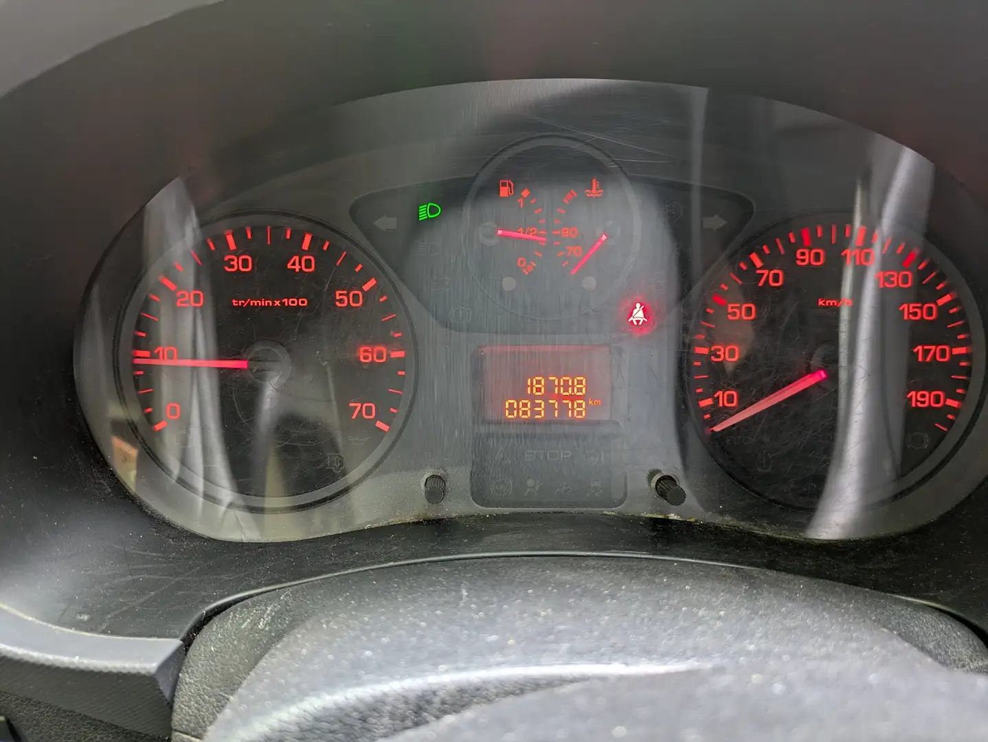 Citroen Berlingo 1600 benzine Zwart - 2