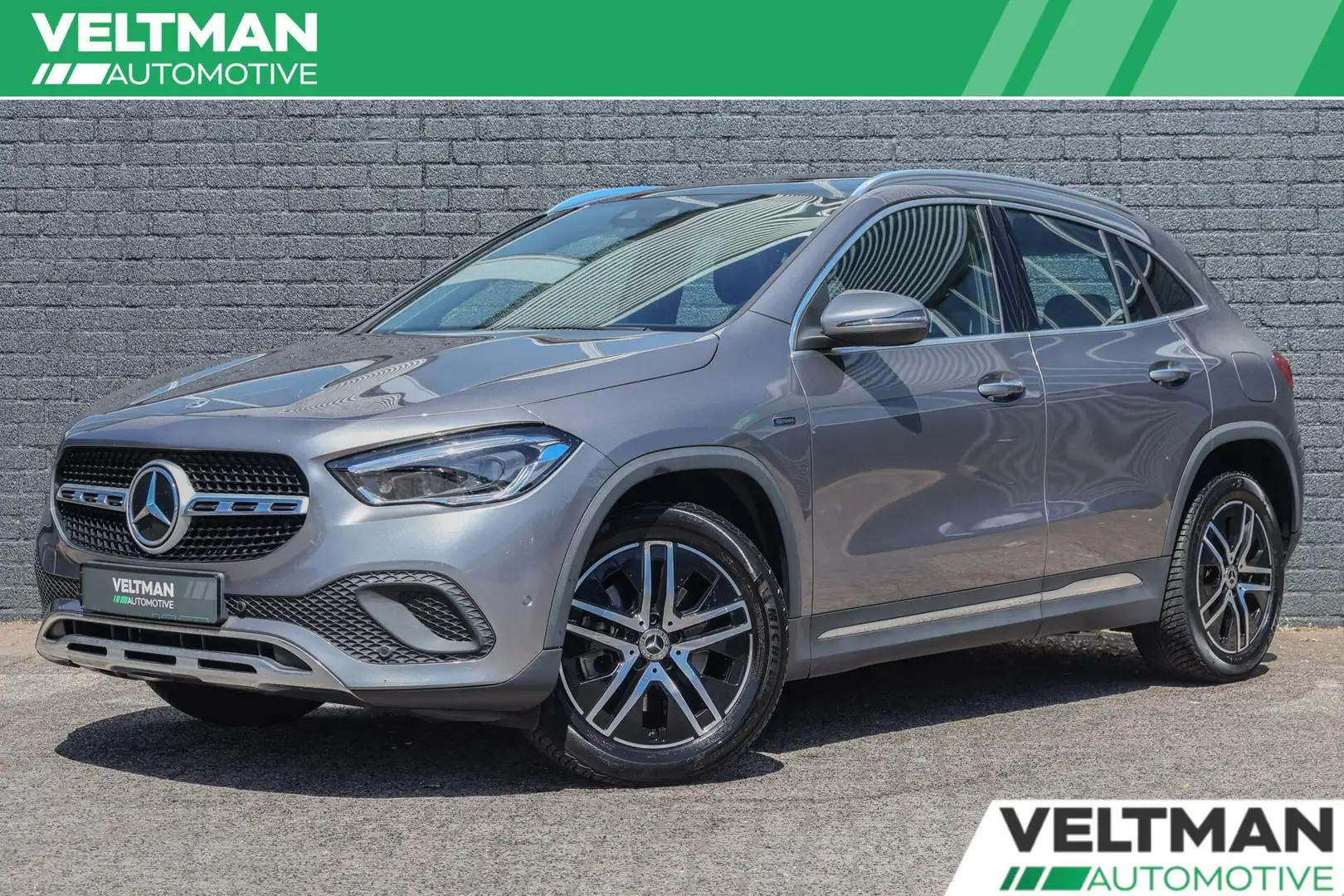 Mercedes-Benz GLA 250 e Luxury PANORAMADAK TREKHAAK MEMORY SFEERVERLICHT Grijs - 1