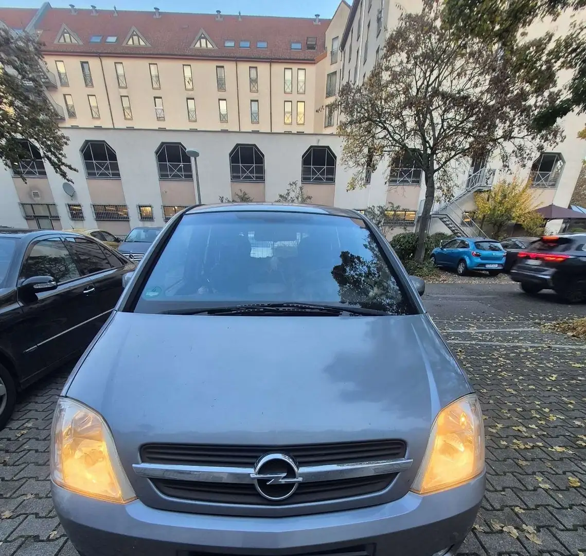 Opel Meriva 1.6 16V (Essentia) - 1