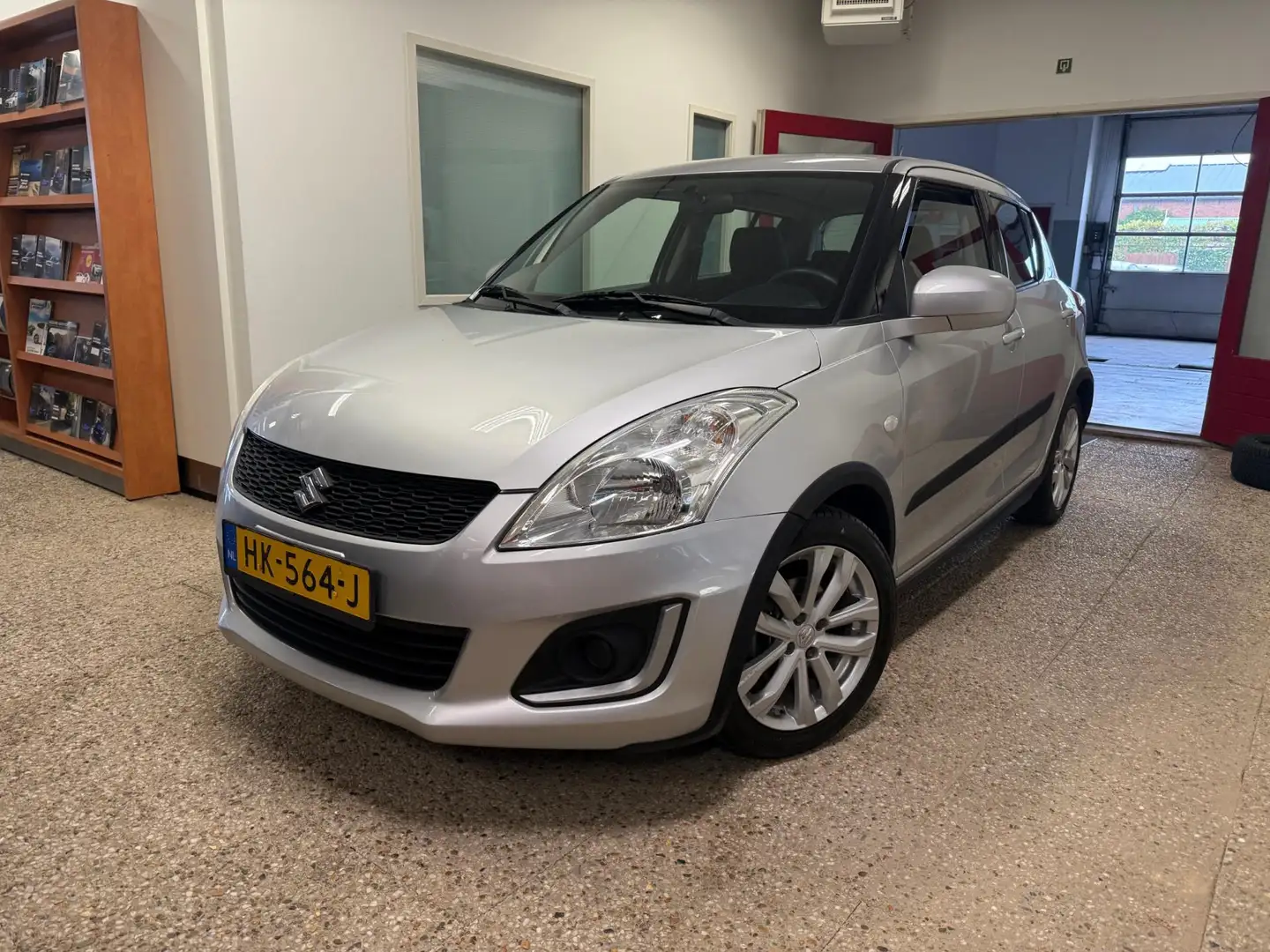 Suzuki Swift 1.2 Comfort EASSS | Navi | NL Grijs - 2