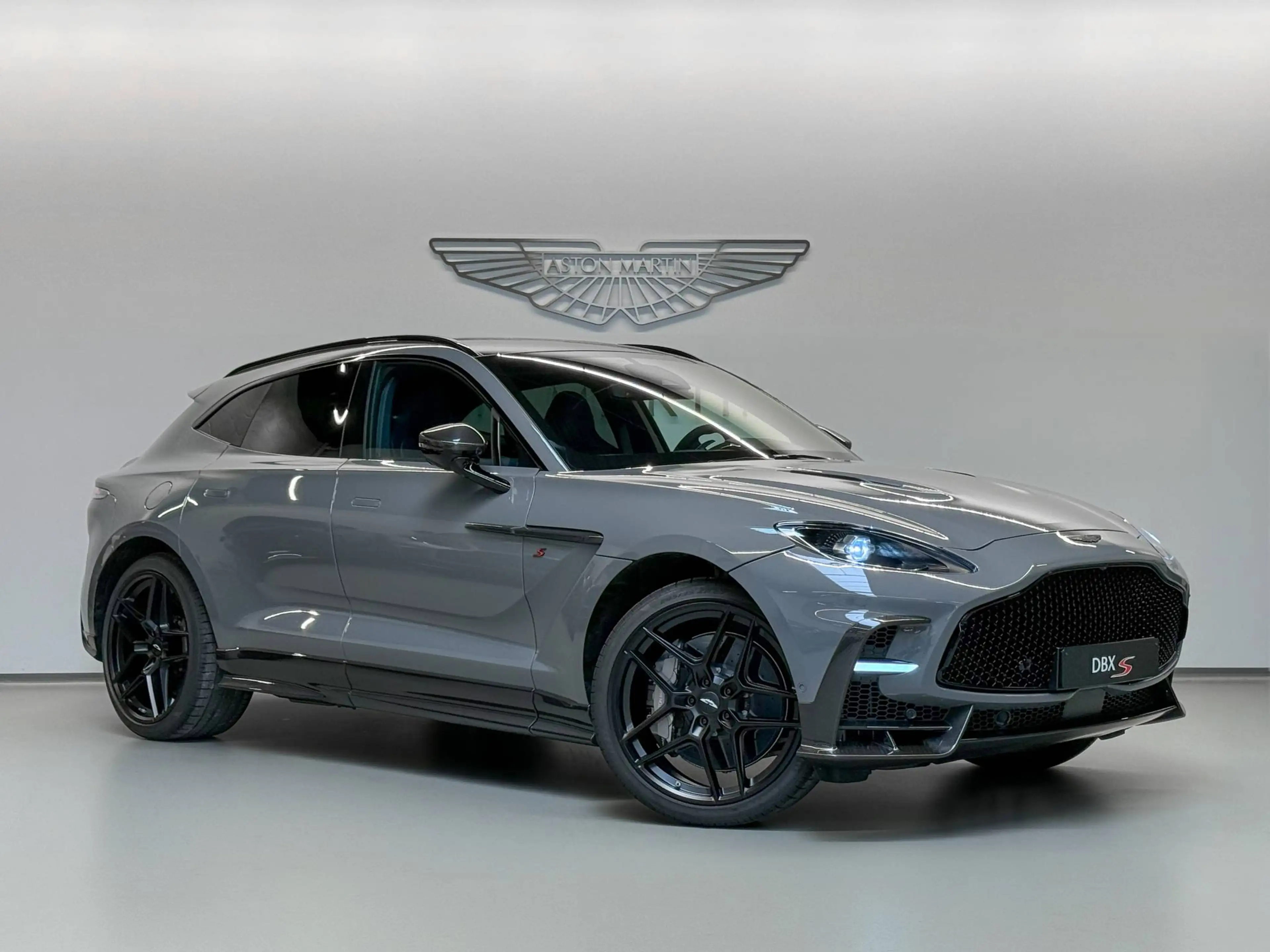 Aston Martin DBX S | NEW MODELYEAR 2026