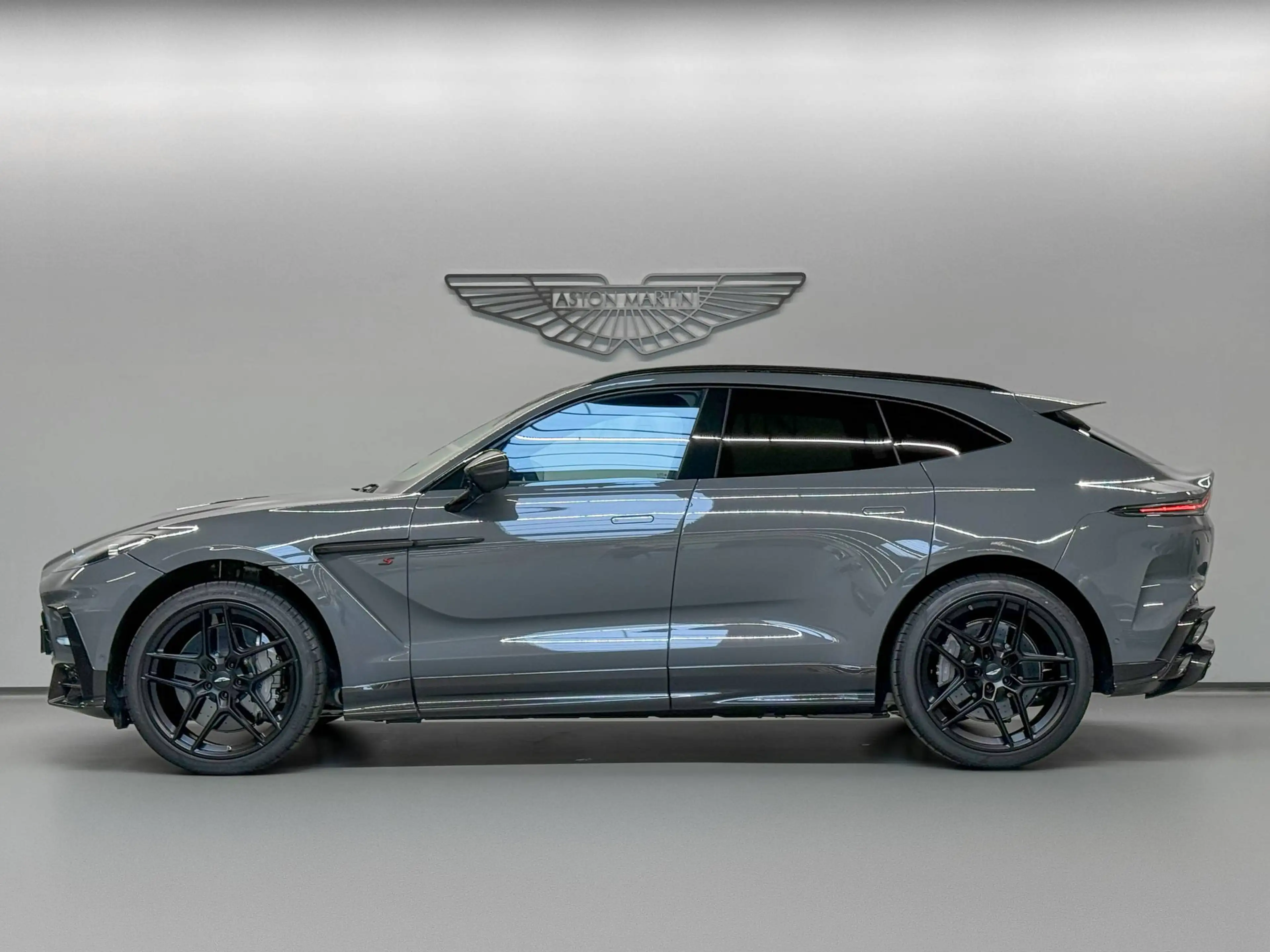 Aston Martin DBX S | NEW MODELYEAR 2026 — photo 3