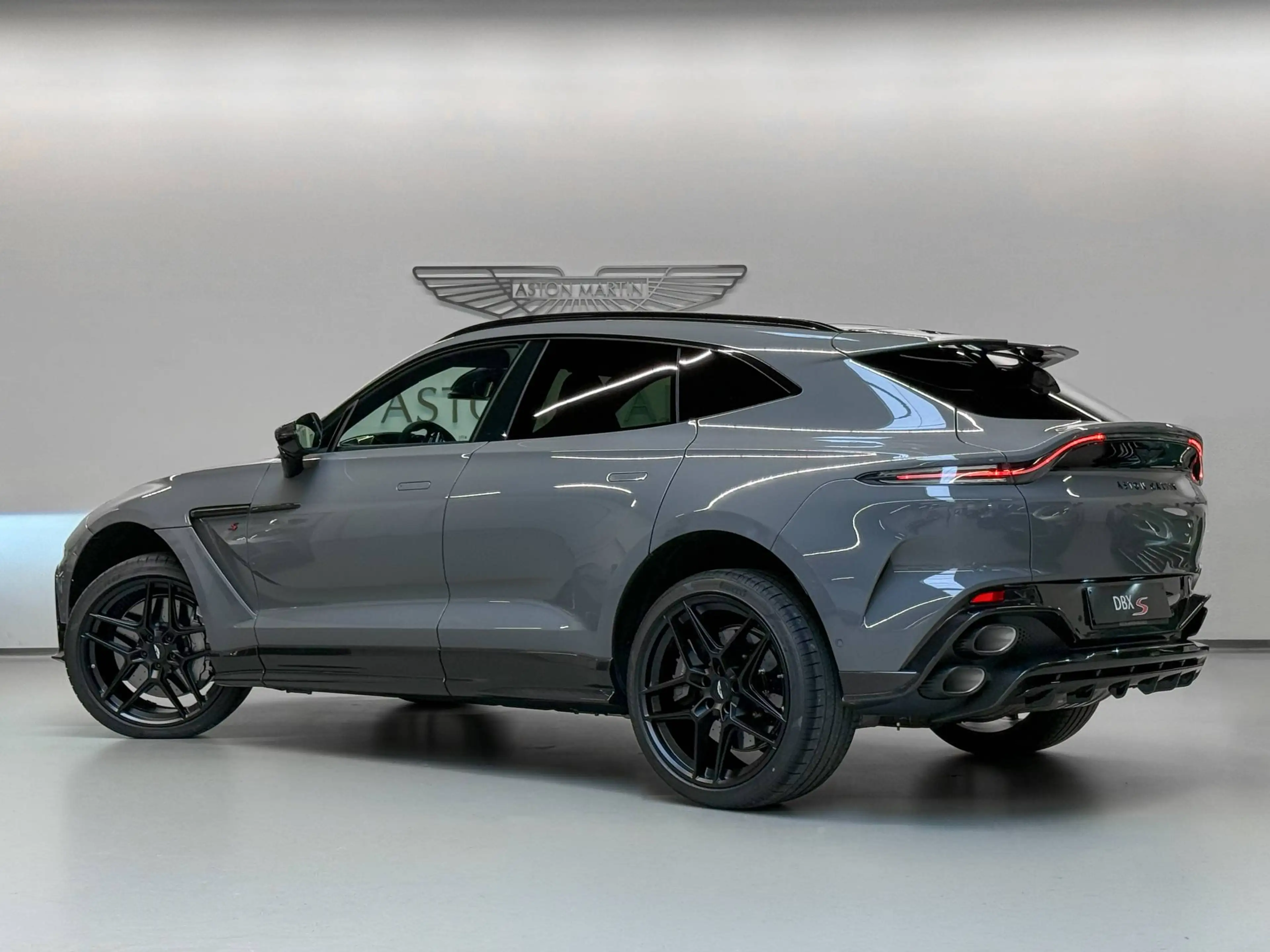 Aston Martin DBX S | NEW MODELYEAR 2026 — photo 4