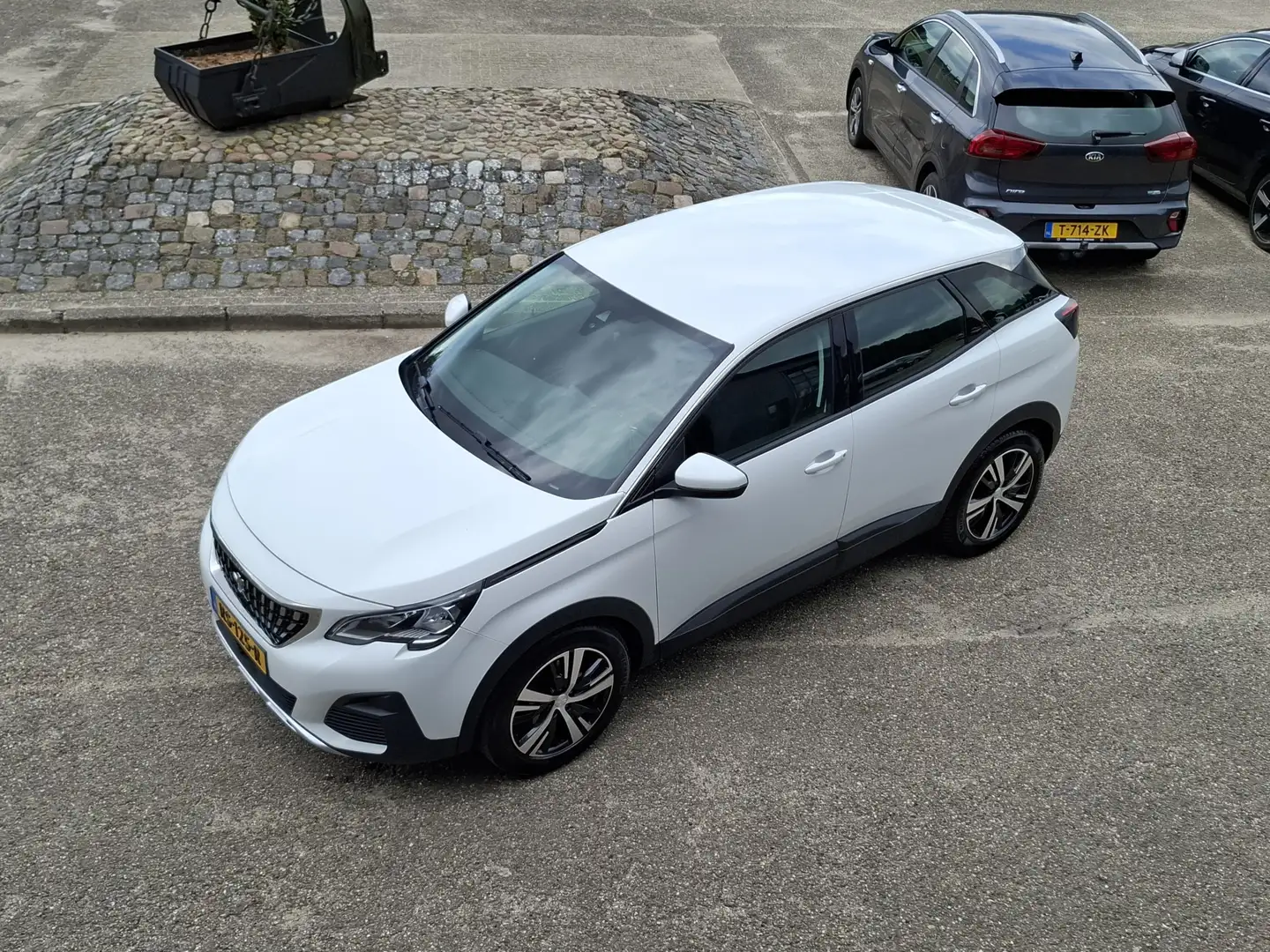 Peugeot 3008 1.2 PureTech Access VIRTUAL COCKPIT LED CRUISE AIR Wit - 2