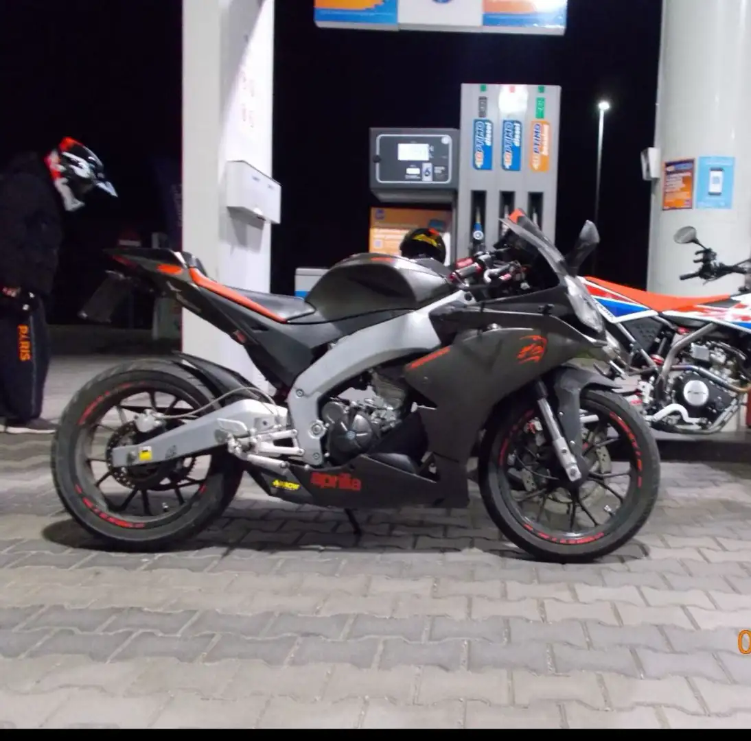 Aprilia RS4 125 Grigio - 2