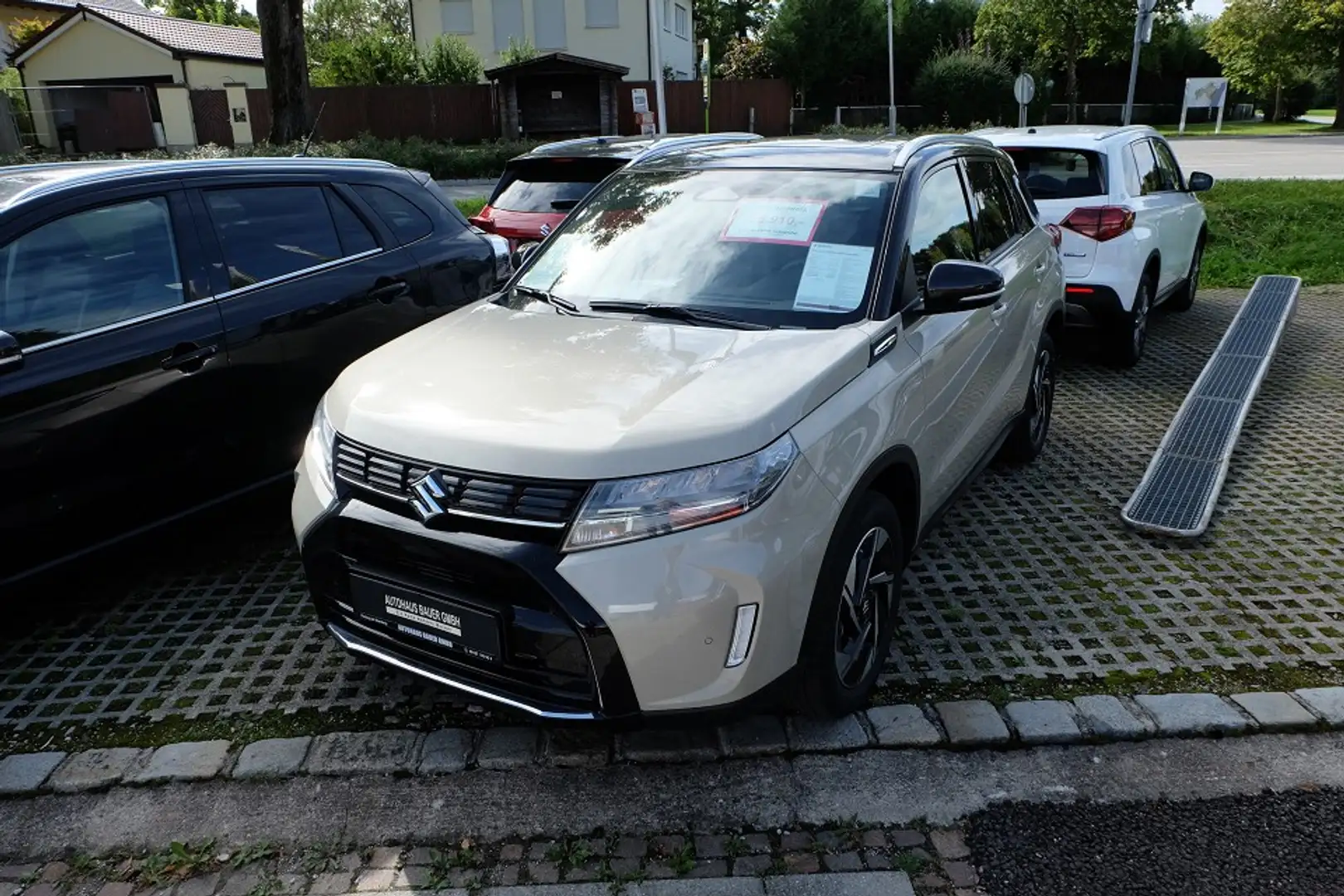 Suzuki Vitara 1.4 5D M/T COMFORT+ ALLGRIP HYBRID SOFORT Beige - 2